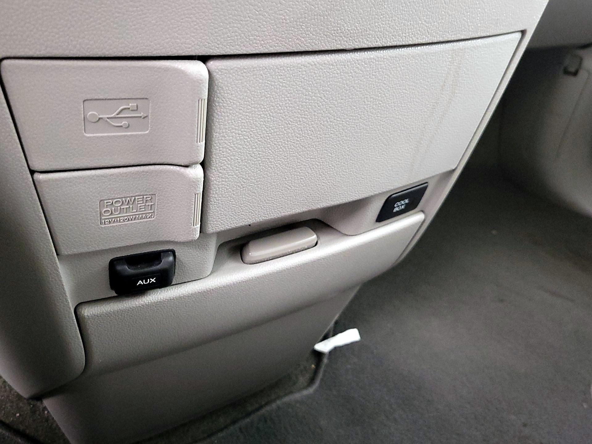 Thumbnail: 2014 Honda Odyssey - 19