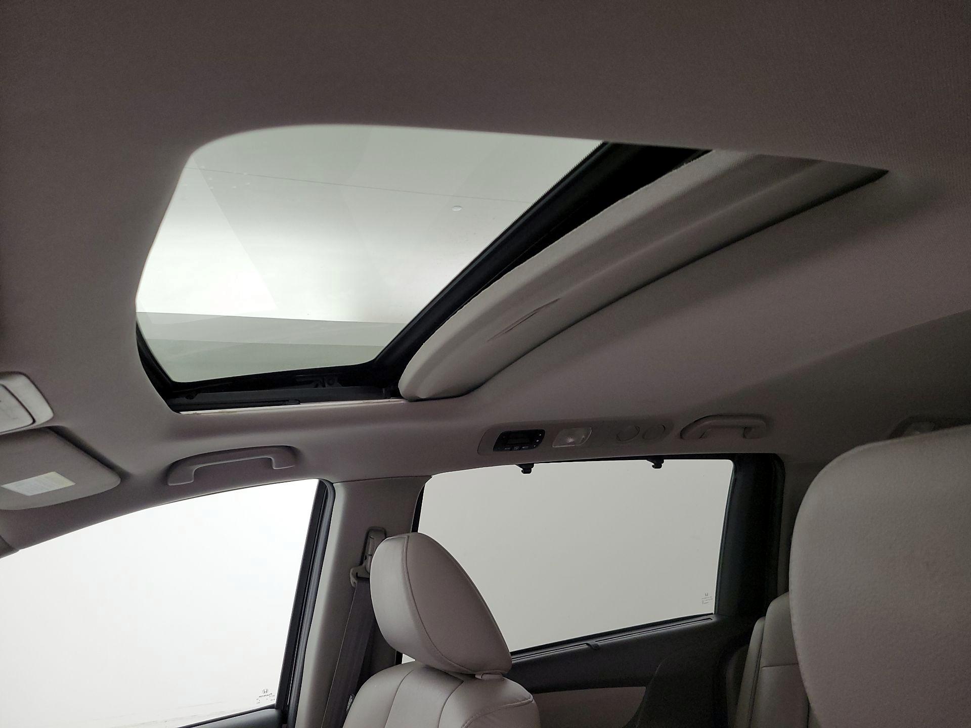 Thumbnail: 2014 Honda Odyssey - 20