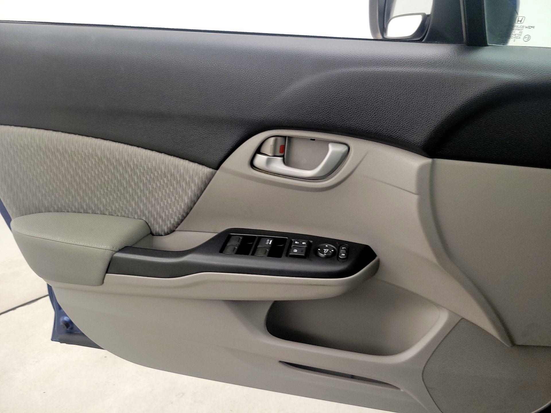 Thumbnail: 2015 Honda Civic - 12