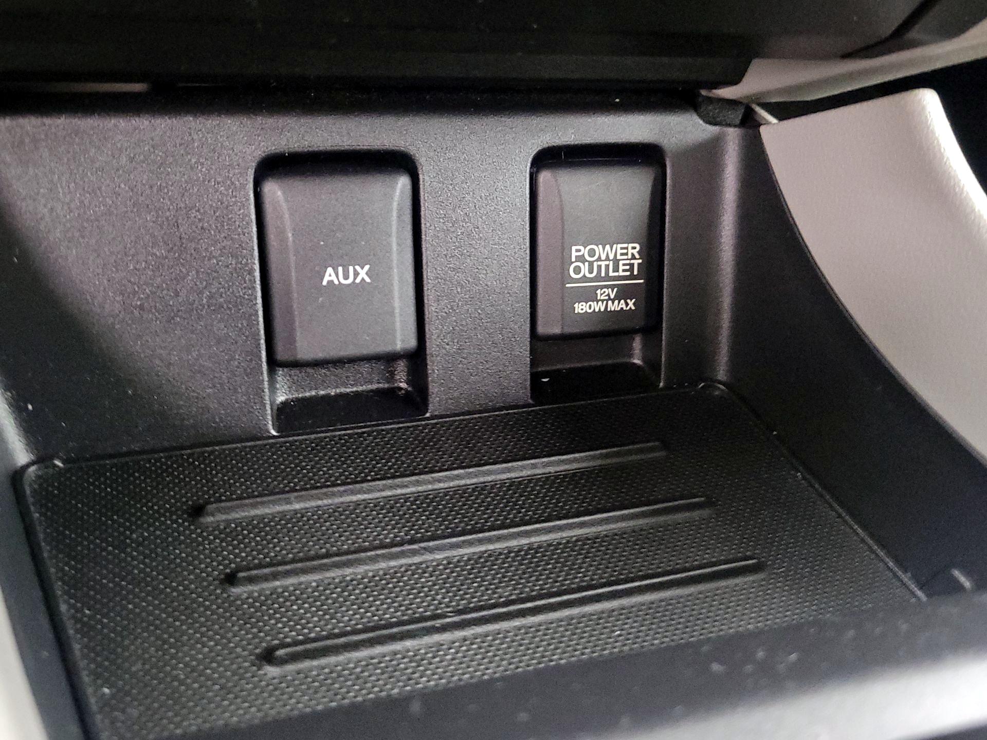 Thumbnail: 2015 Honda Civic - 18