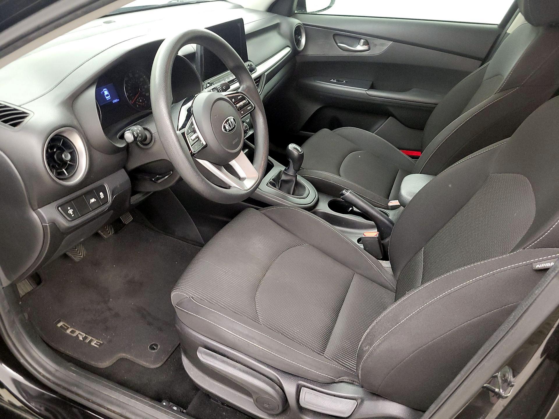 Thumbnail: 2020 Kia Forte - 11