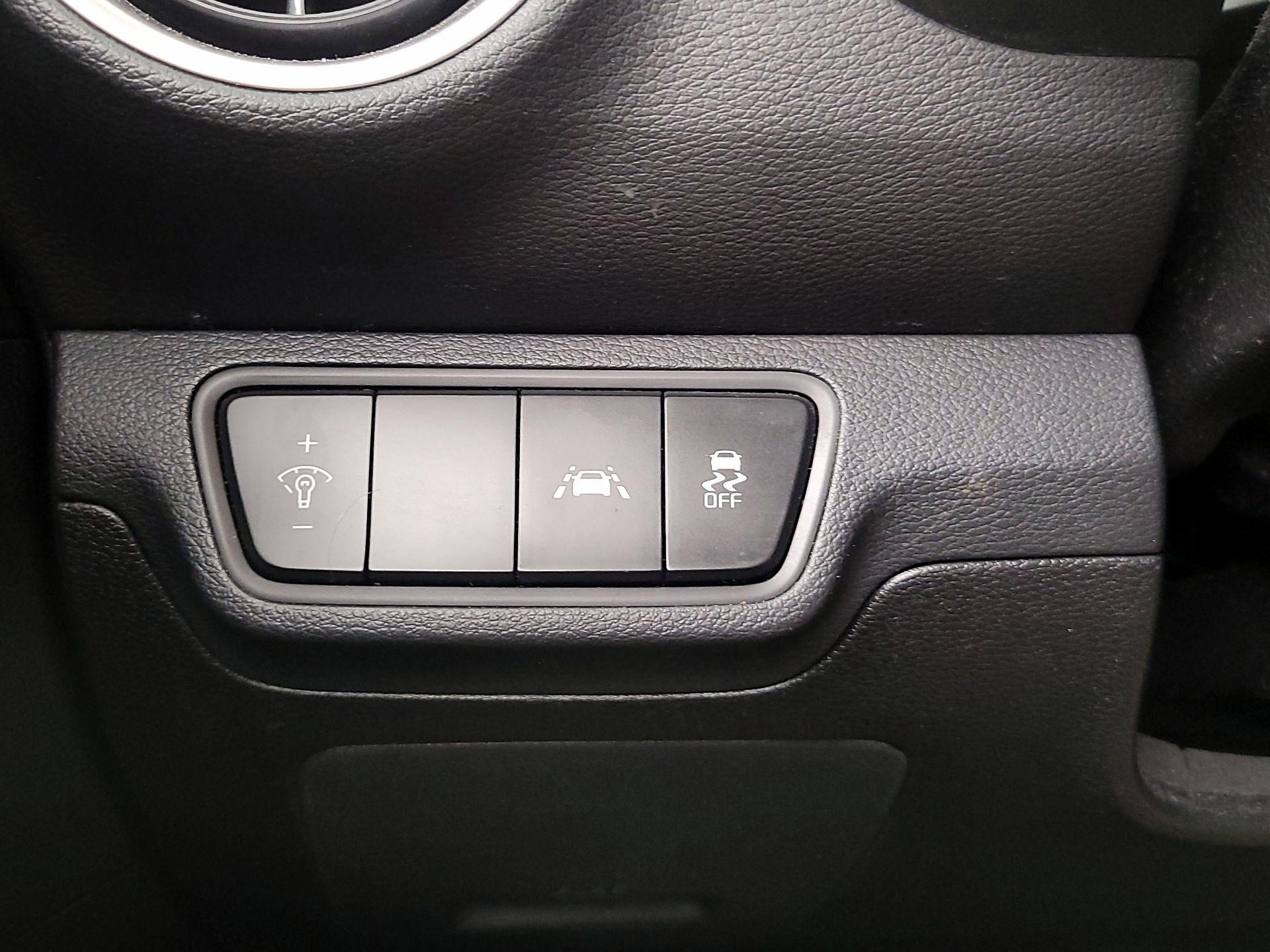 Thumbnail: 2020 Kia Forte - 13