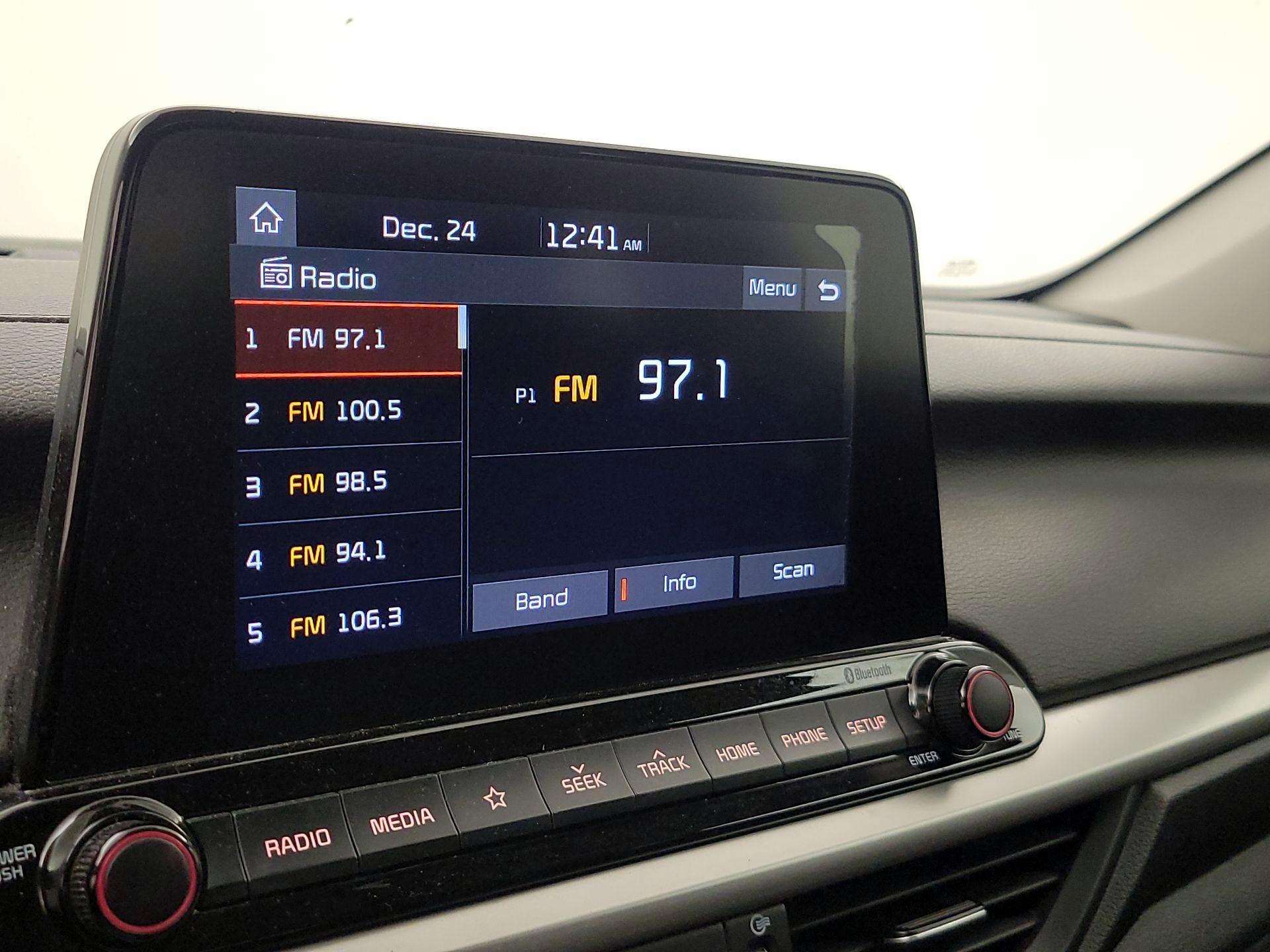 Thumbnail: 2020 Kia Forte - 15