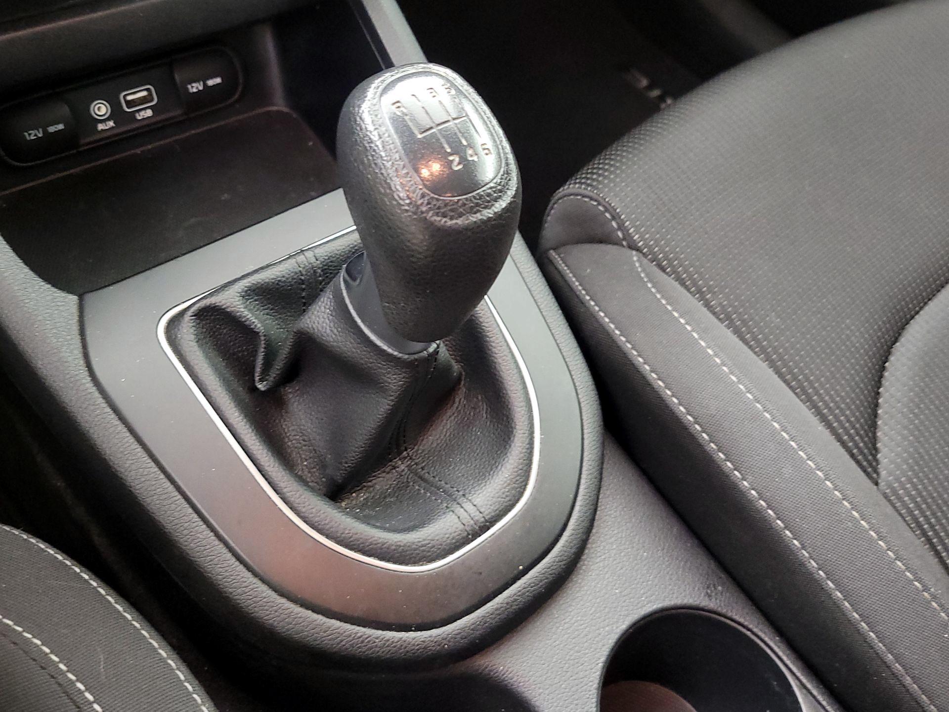 Thumbnail: 2020 Kia Forte - 17