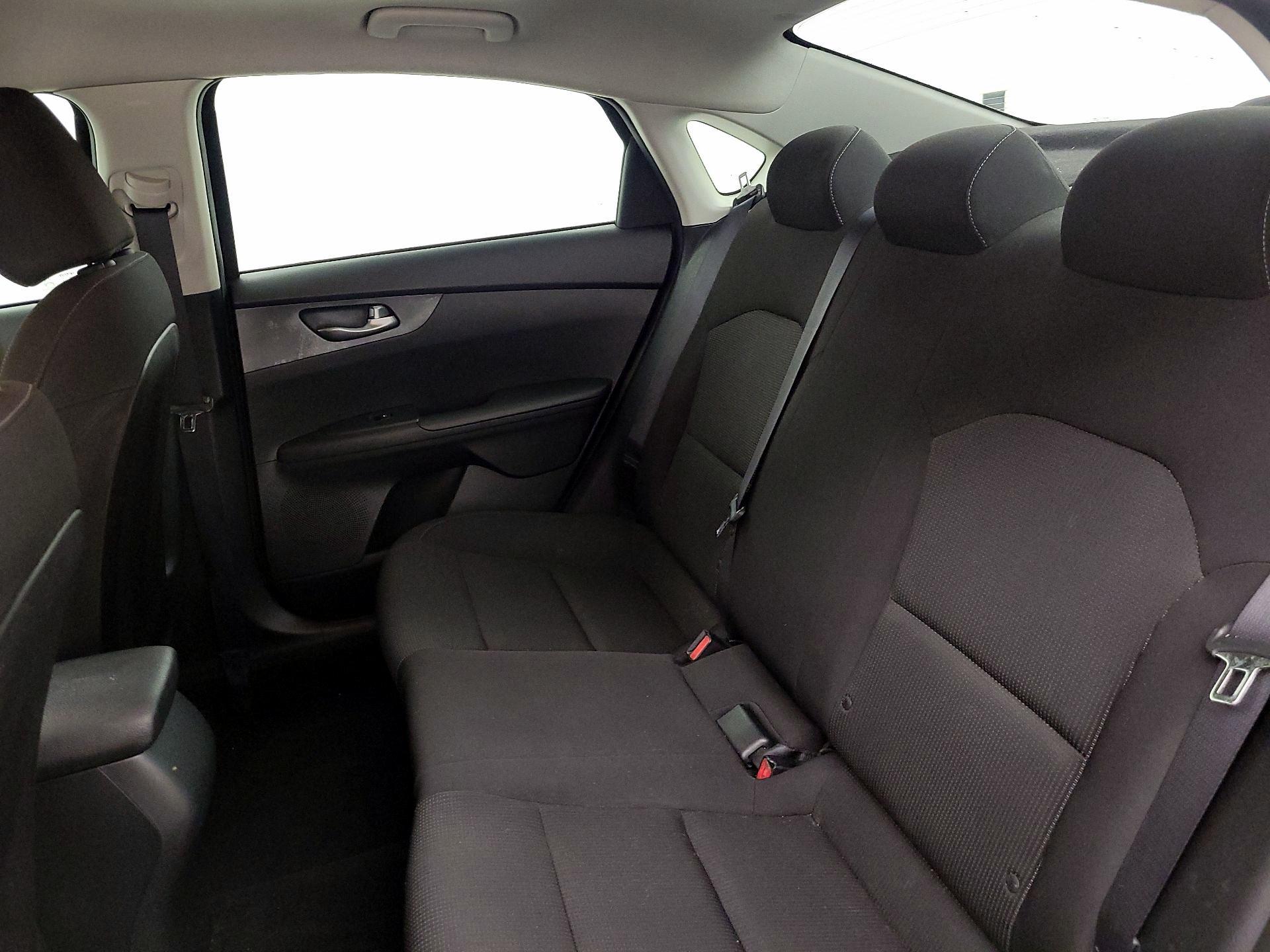 Thumbnail: 2020 Kia Forte - 19