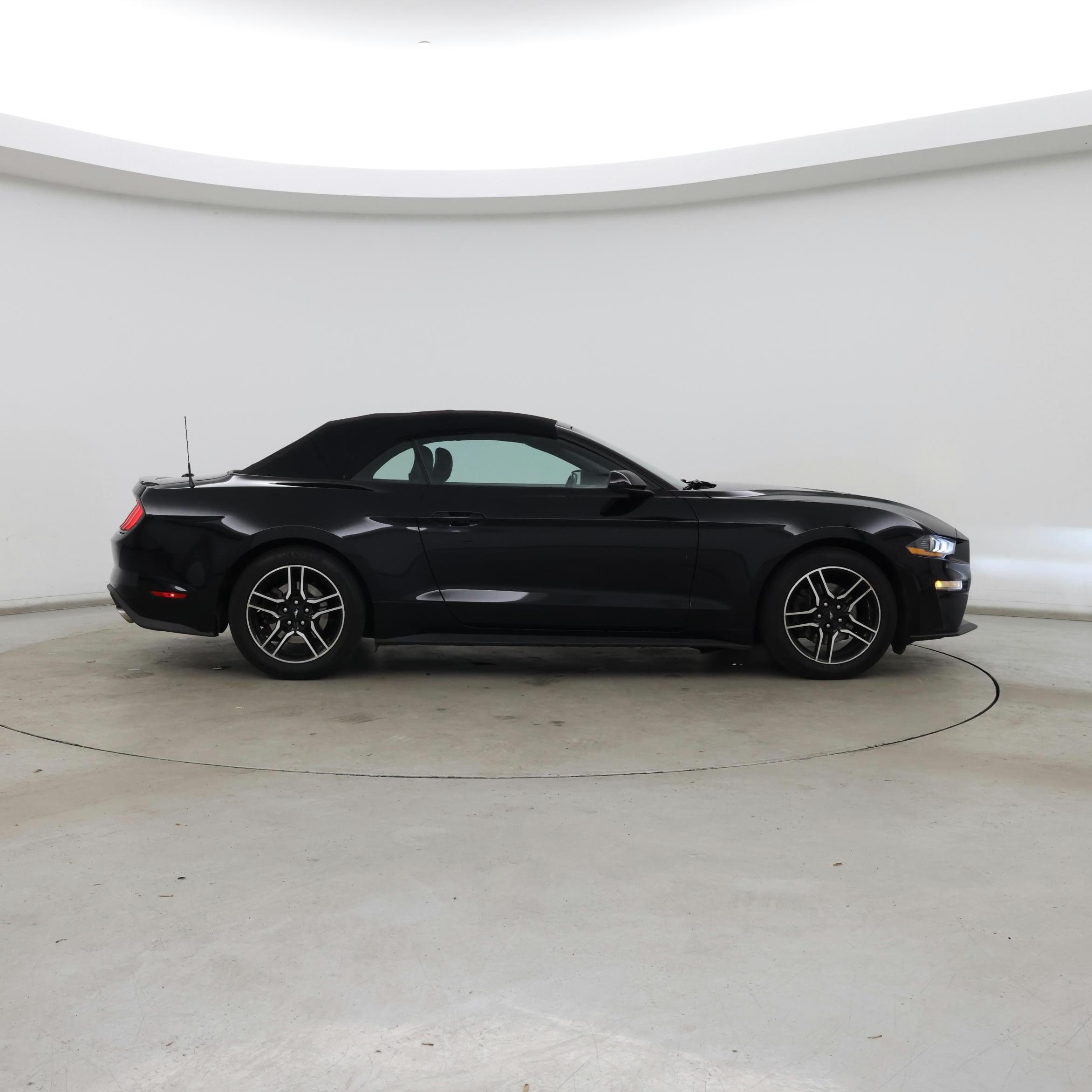 Thumbnail: 2021 Ford Mustang - 7