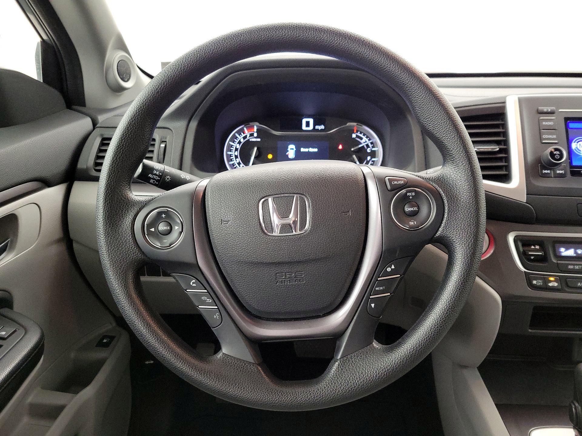 Thumbnail: 2016 Honda Pilot - 10