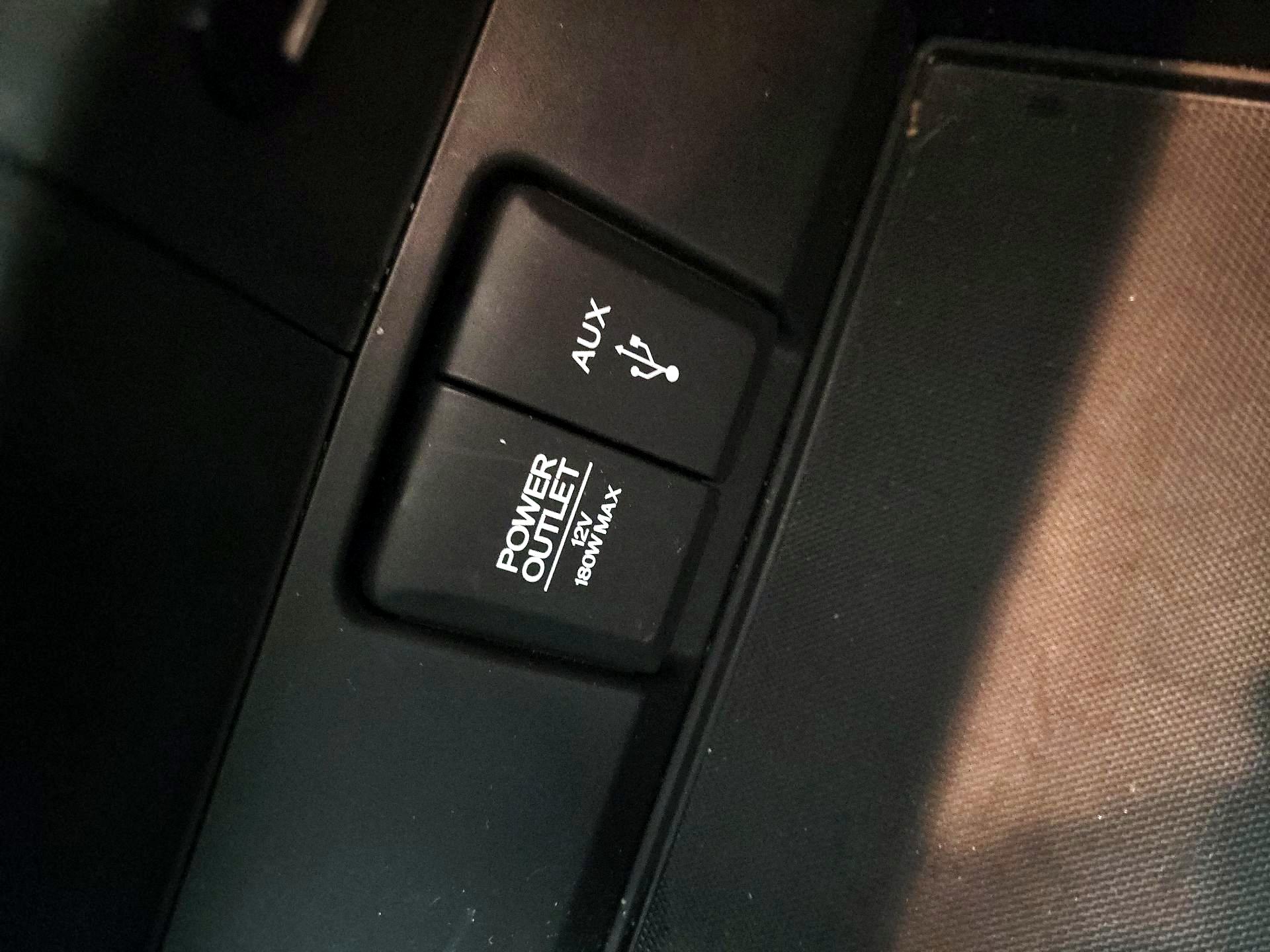 Thumbnail: 2016 Honda Pilot - 18