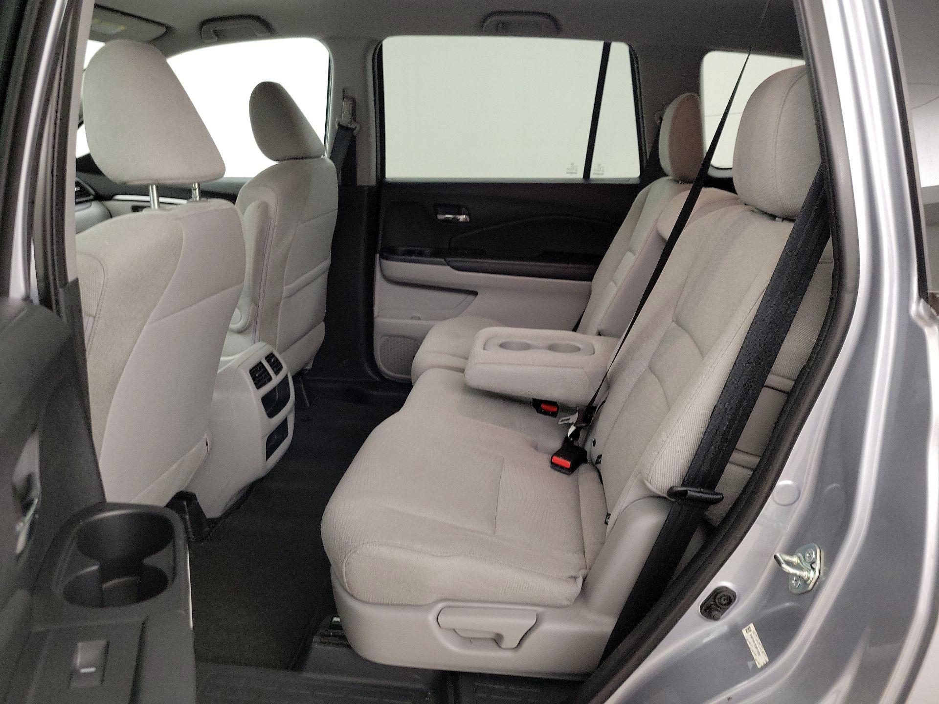 Thumbnail: 2016 Honda Pilot - 19