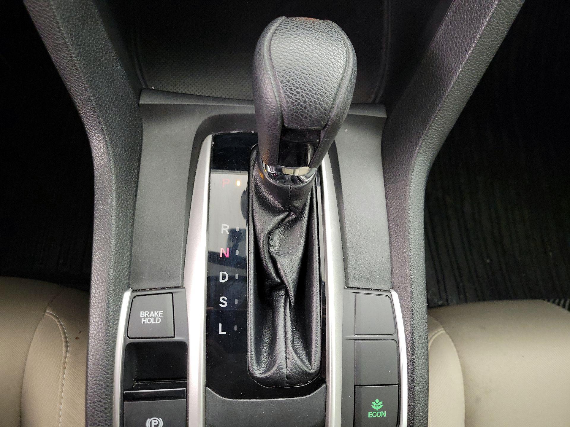 Thumbnail: 2017 Honda Civic - 17