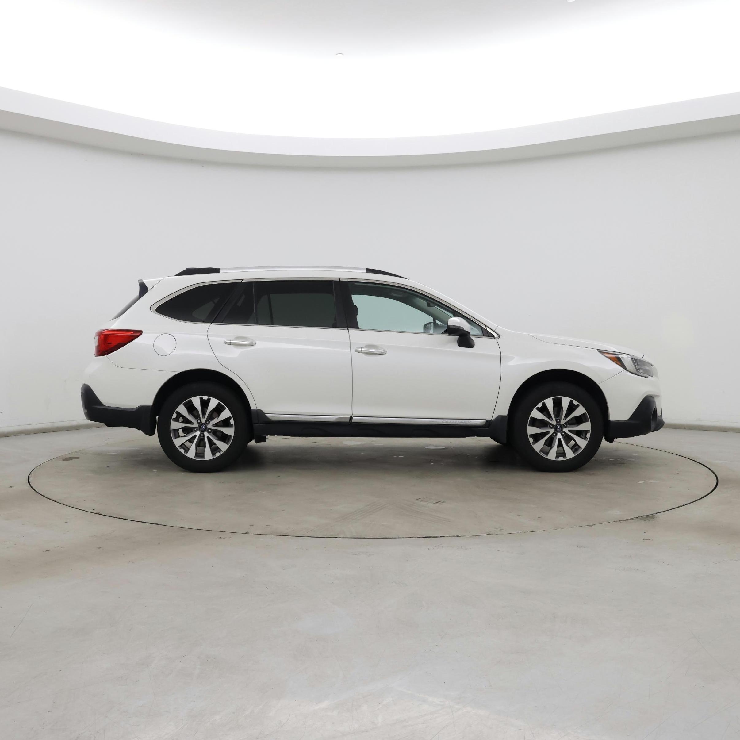 Thumbnail: 2018 Subaru Outback - 7