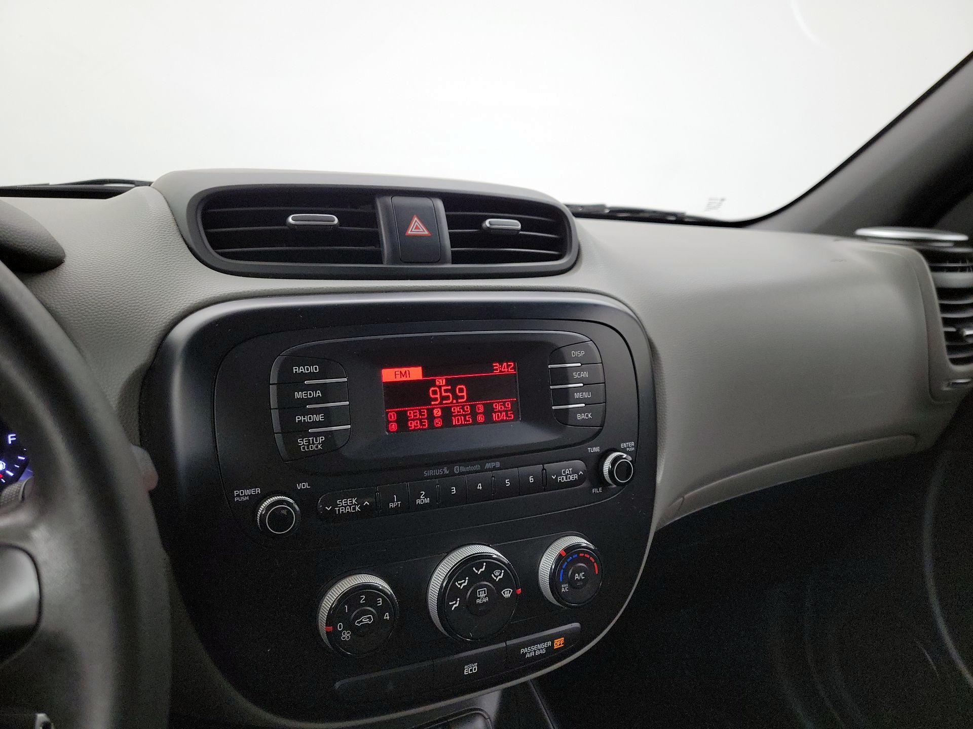 Thumbnail: 2016 Kia Soul - 14