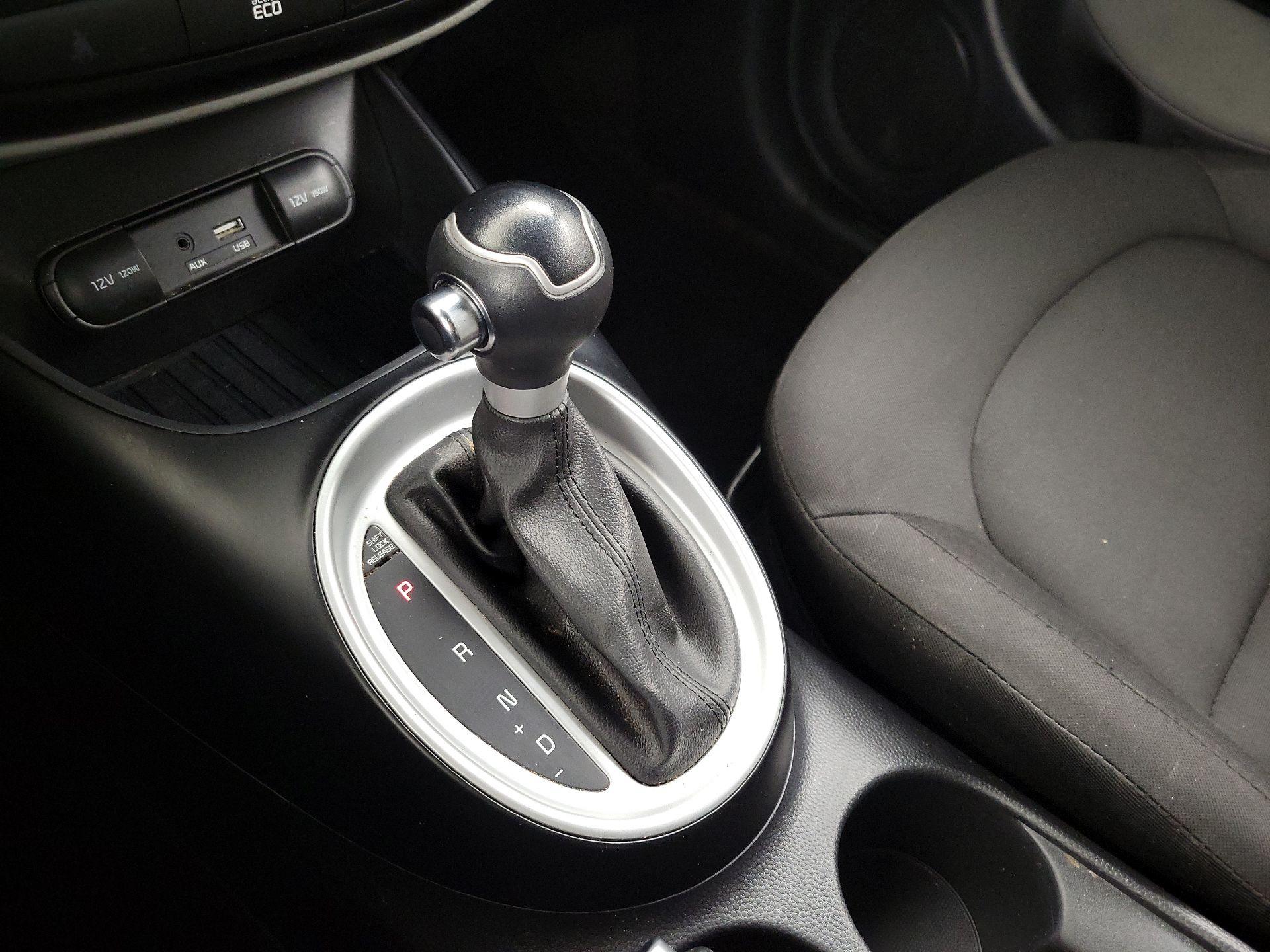 Thumbnail: 2016 Kia Soul - 16