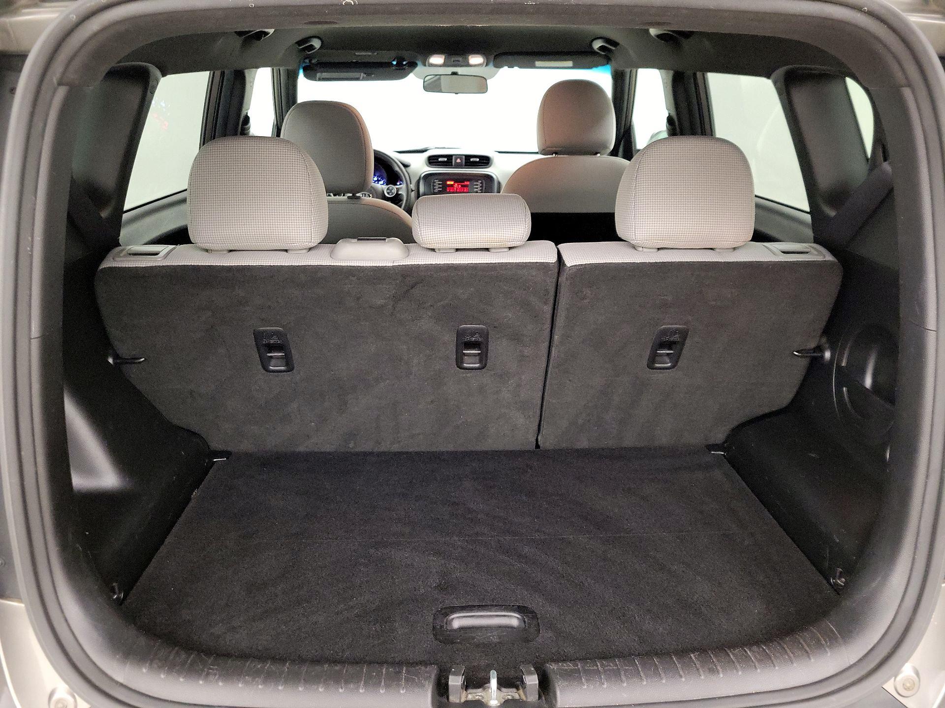 Thumbnail: 2016 Kia Soul - 19