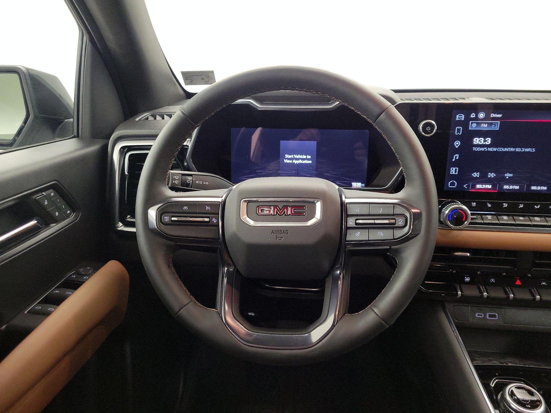 Thumbnail: 2024 GMC Canyon - 10