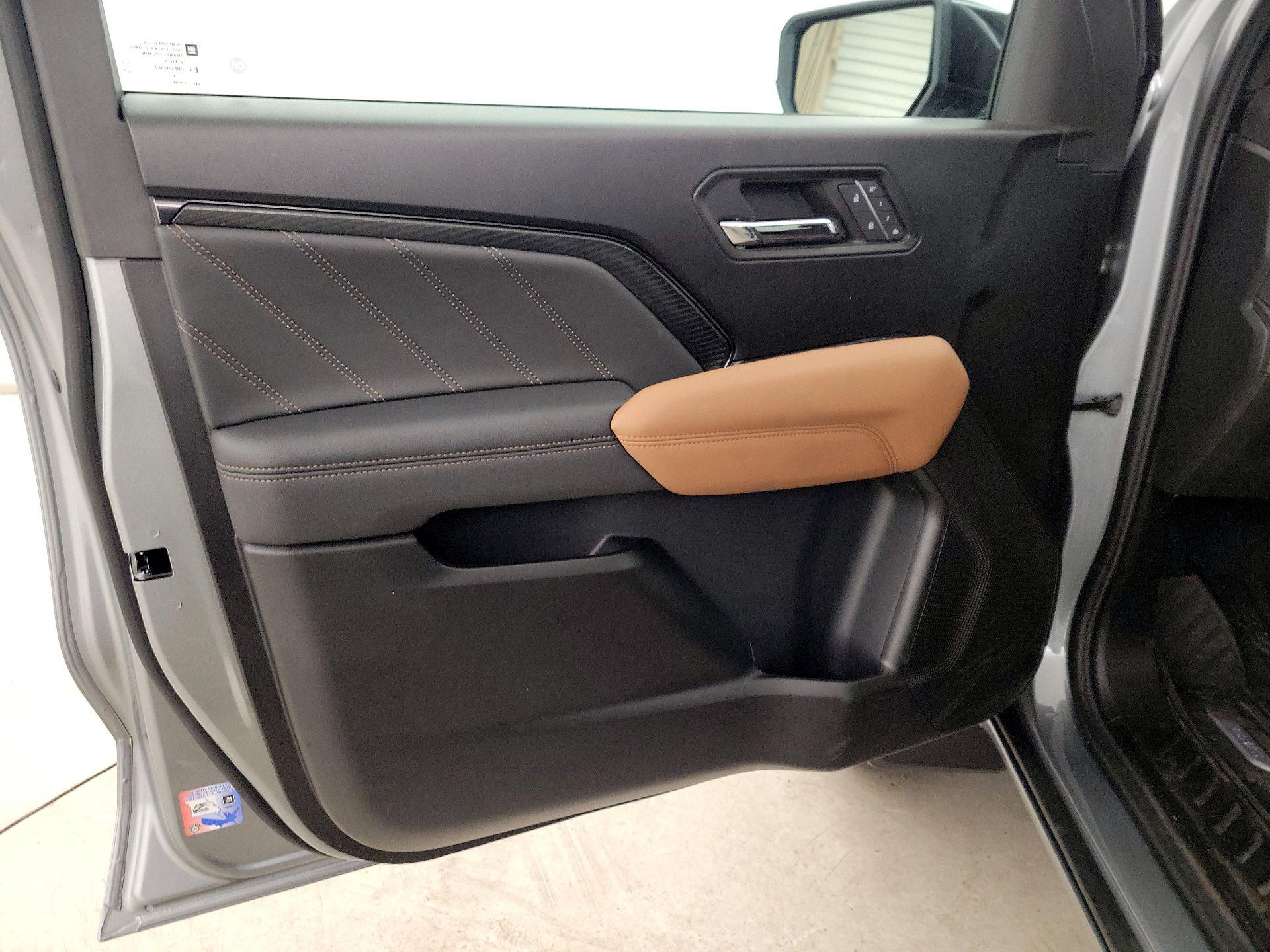 Thumbnail: 2024 GMC Canyon - 12