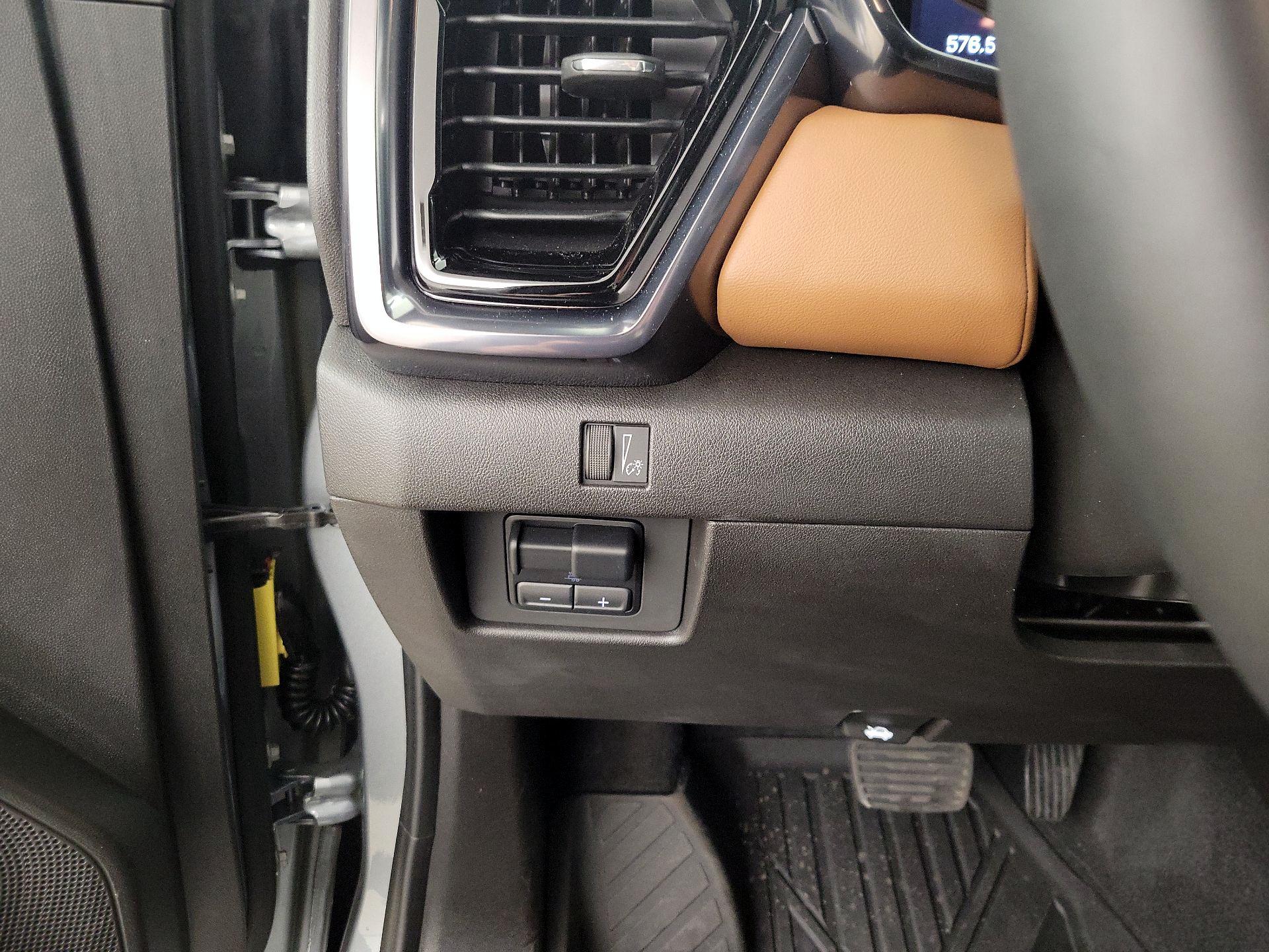 Thumbnail: 2024 GMC Canyon - 13