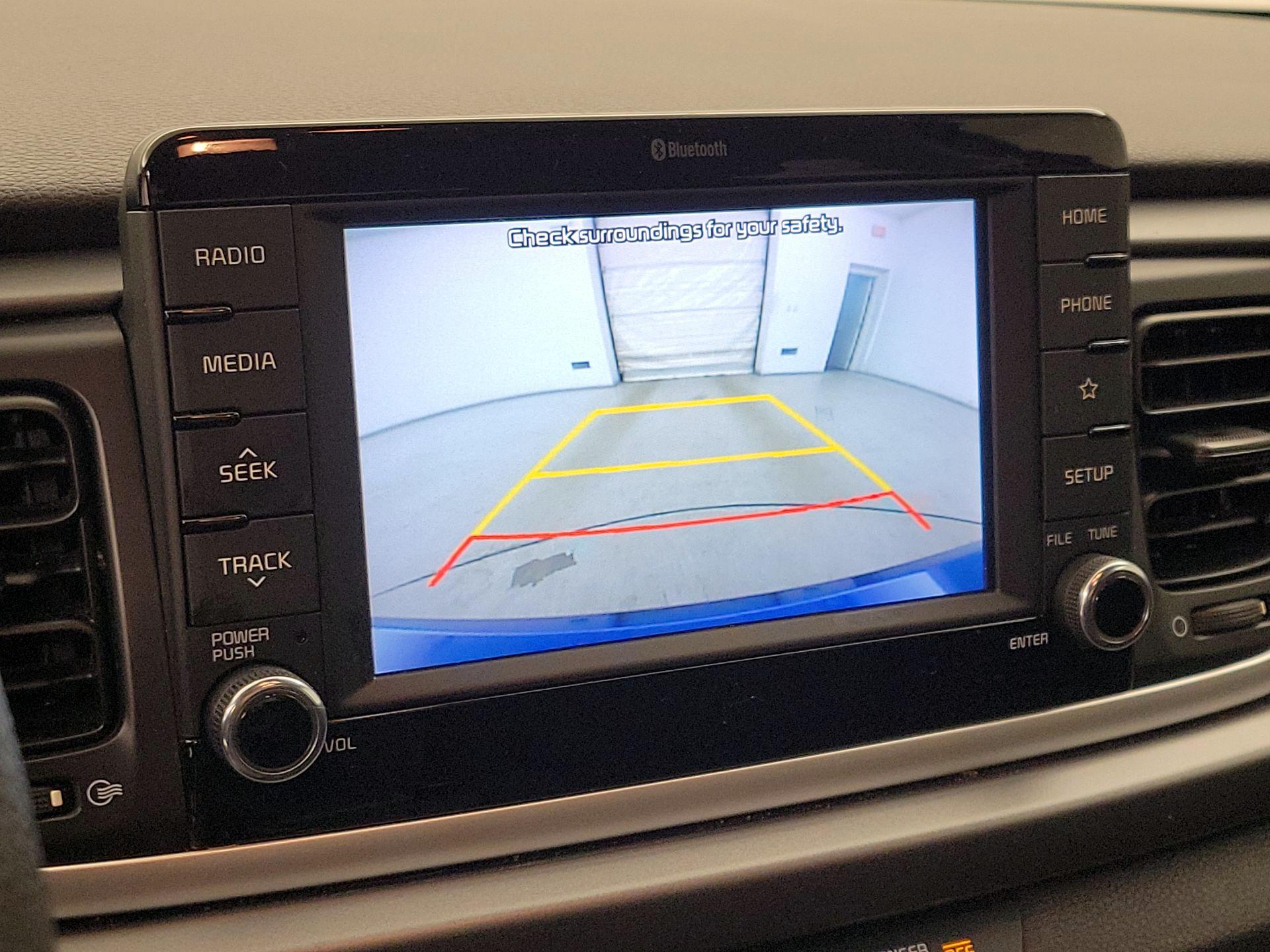 Thumbnail: 2019 Kia Rio - 14