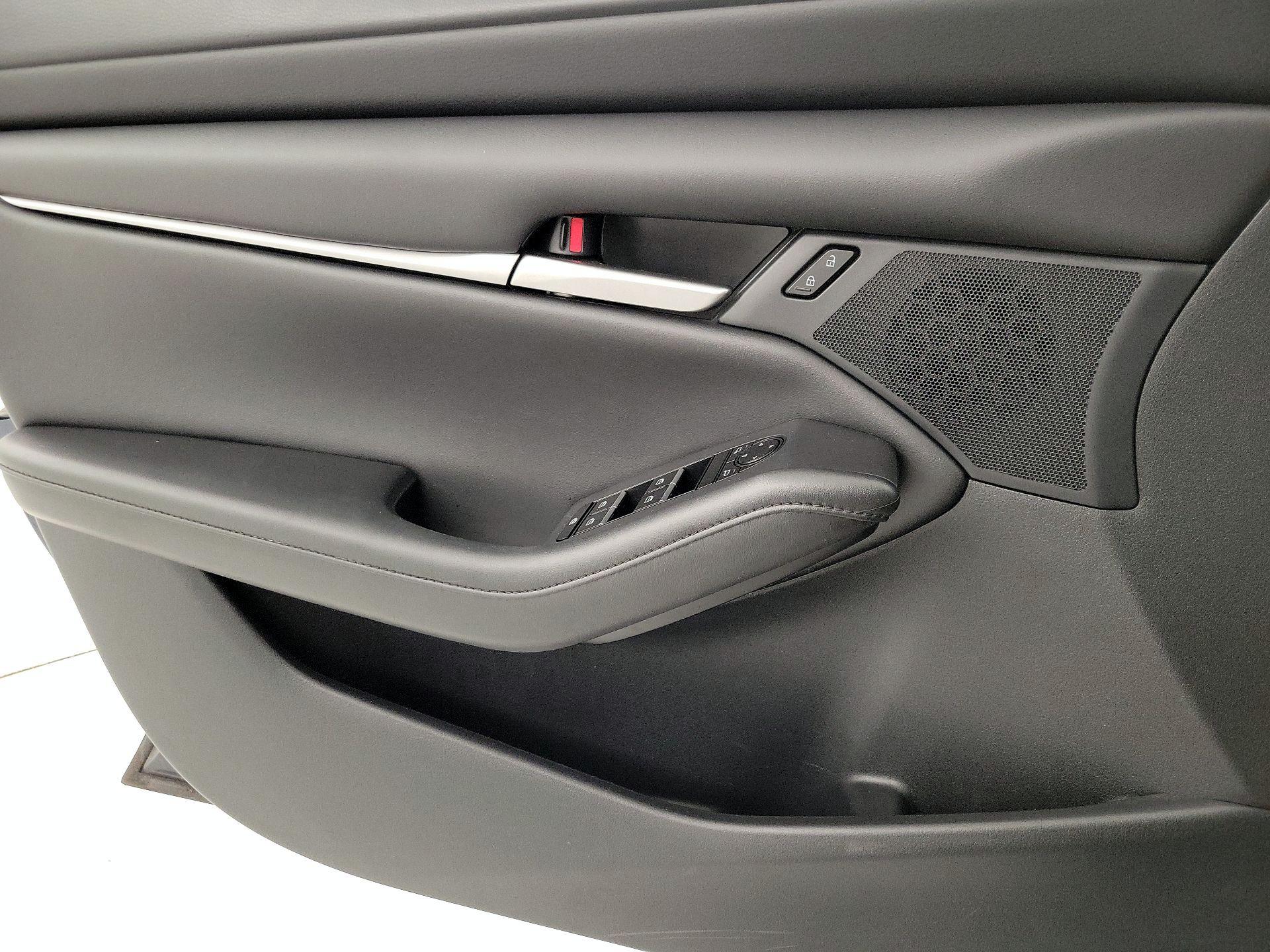 Thumbnail: 2021 Mazda Mazda3 - 12