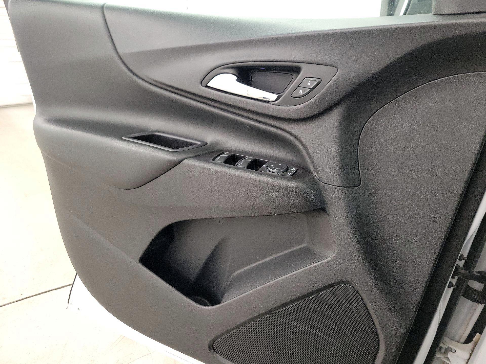 Thumbnail: 2018 Chevrolet Equinox - 12