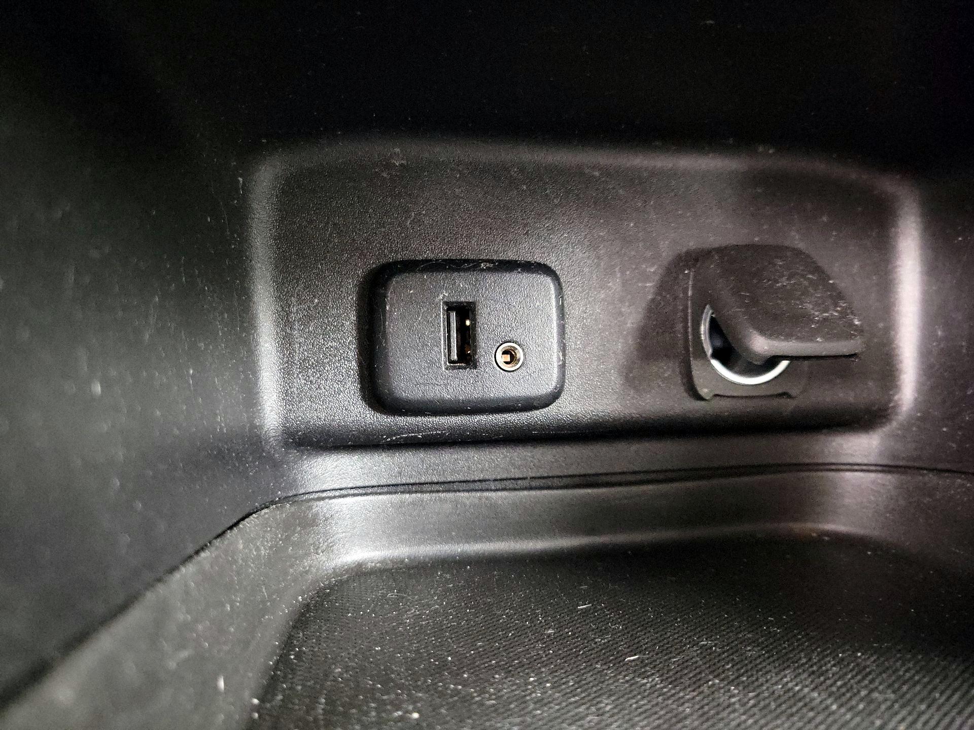 Thumbnail: 2018 Chevrolet Equinox - 18