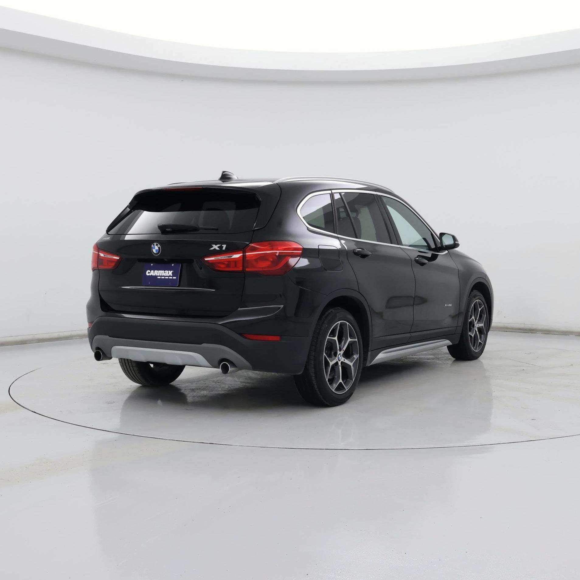 Thumbnail: 2018 BMW X1 - 8