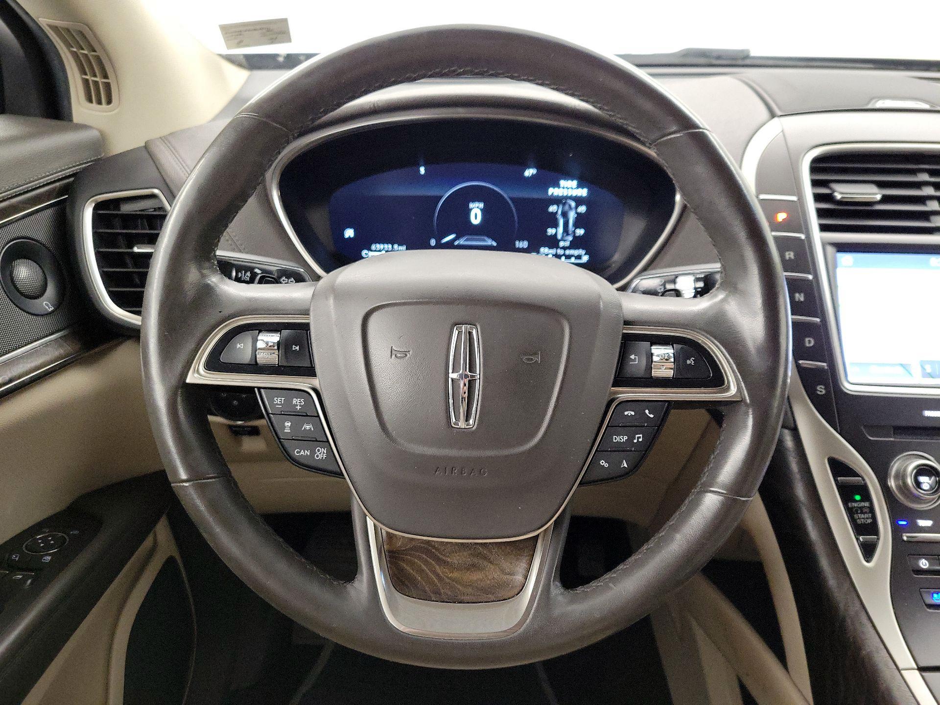 Thumbnail: 2019 Lincoln Nautilus - 10