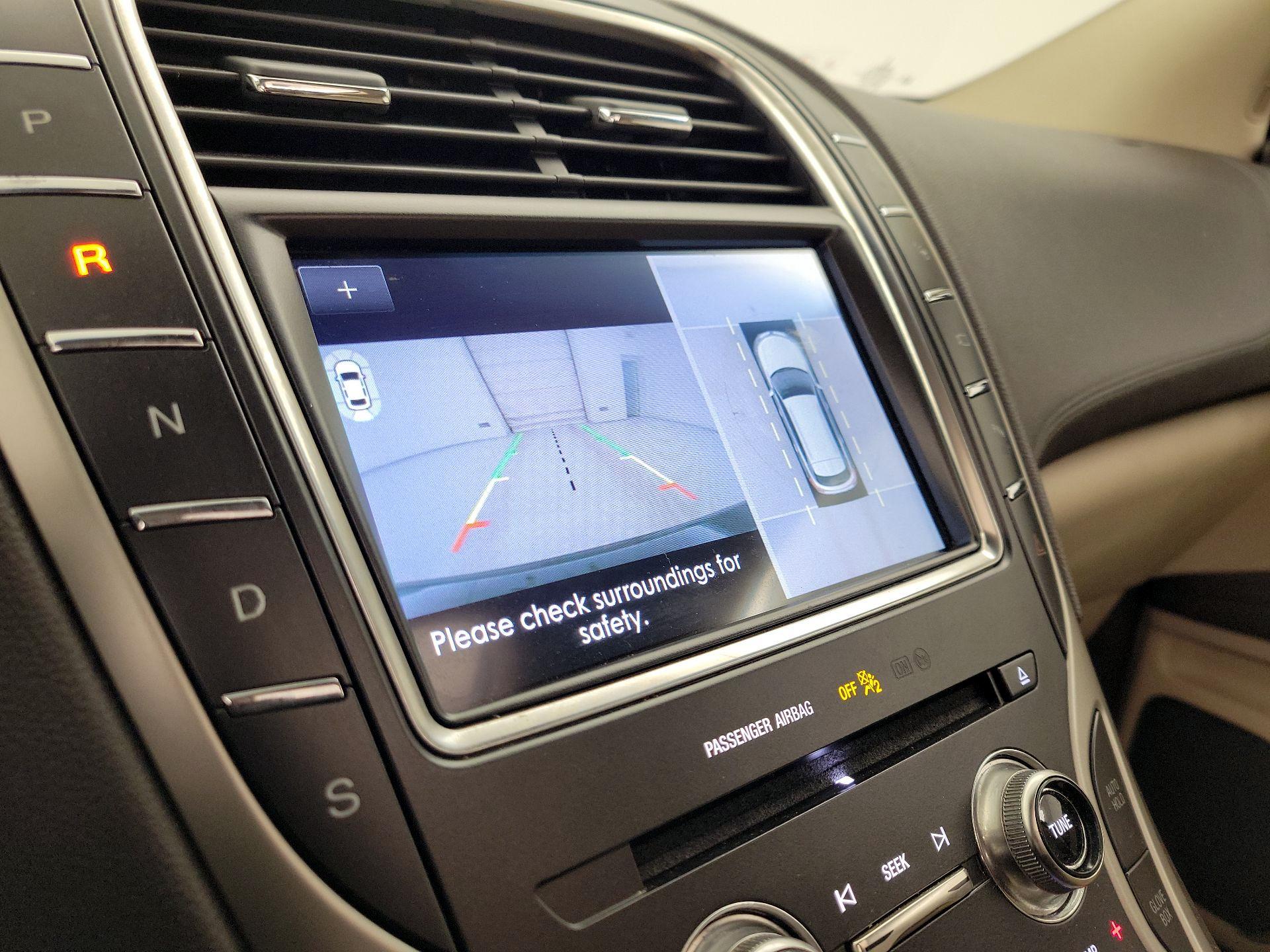 Thumbnail: 2019 Lincoln Nautilus - 15