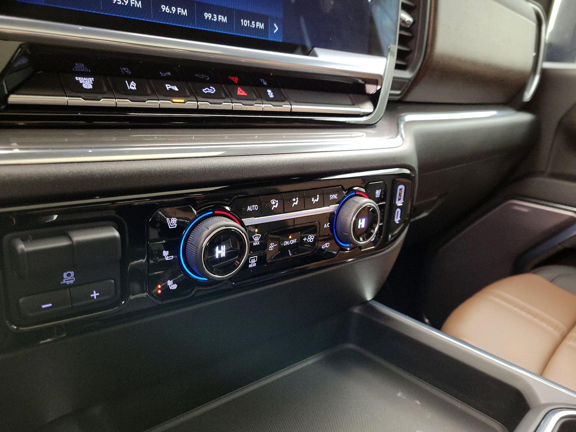 Thumbnail: 2024 Chevrolet Silverado 2500 - 16