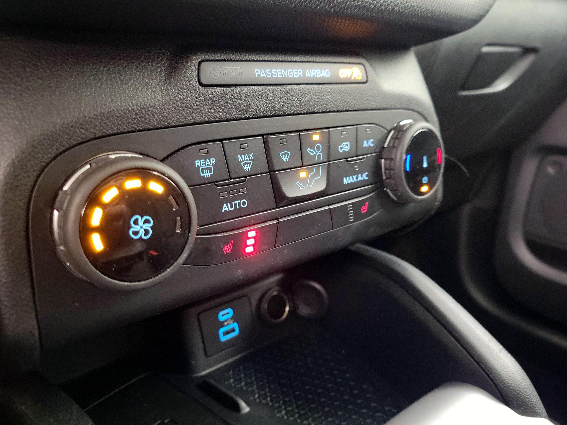 Thumbnail: 2022 Ford Bronco Sport - 17