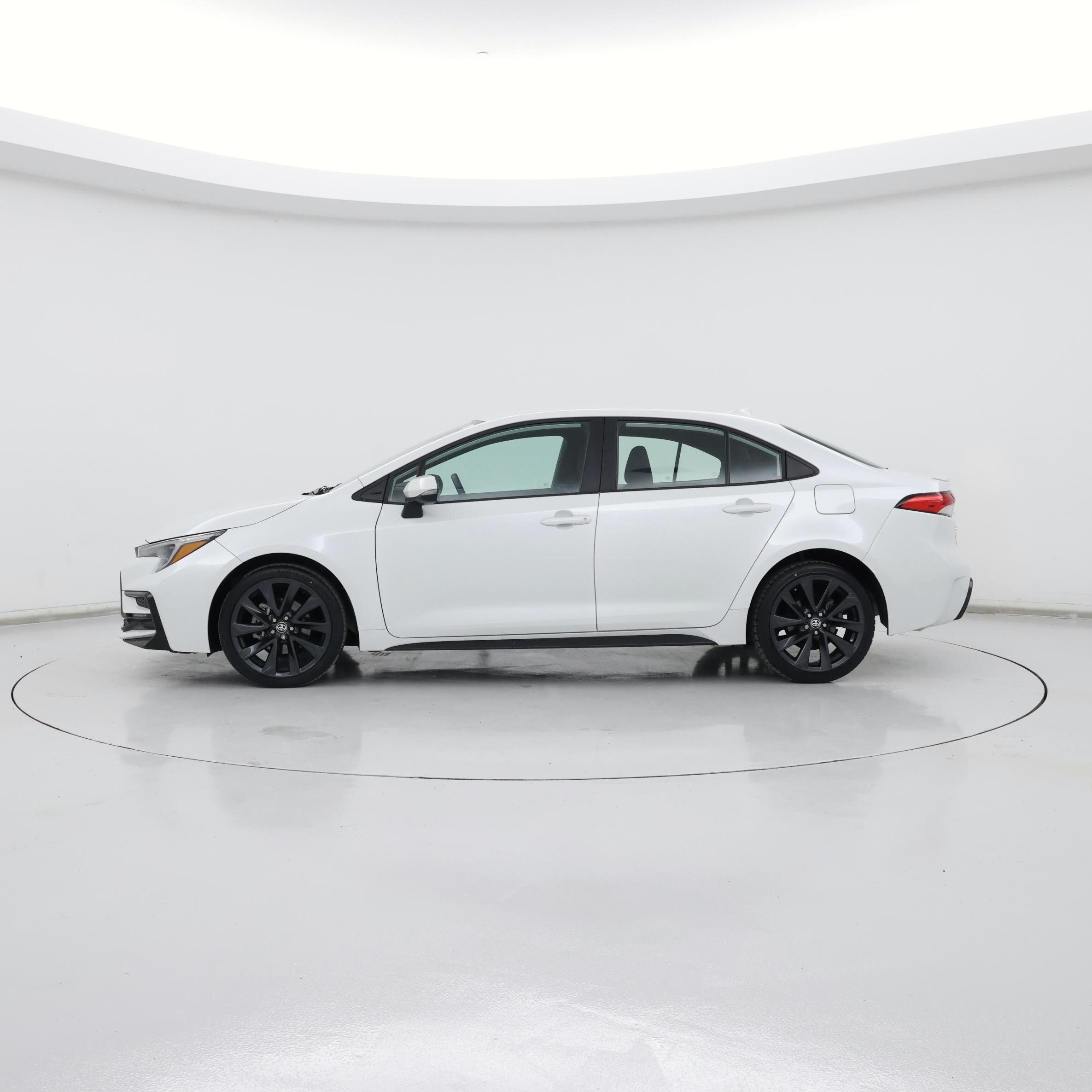 Thumbnail: 2024 Toyota Corolla - 3