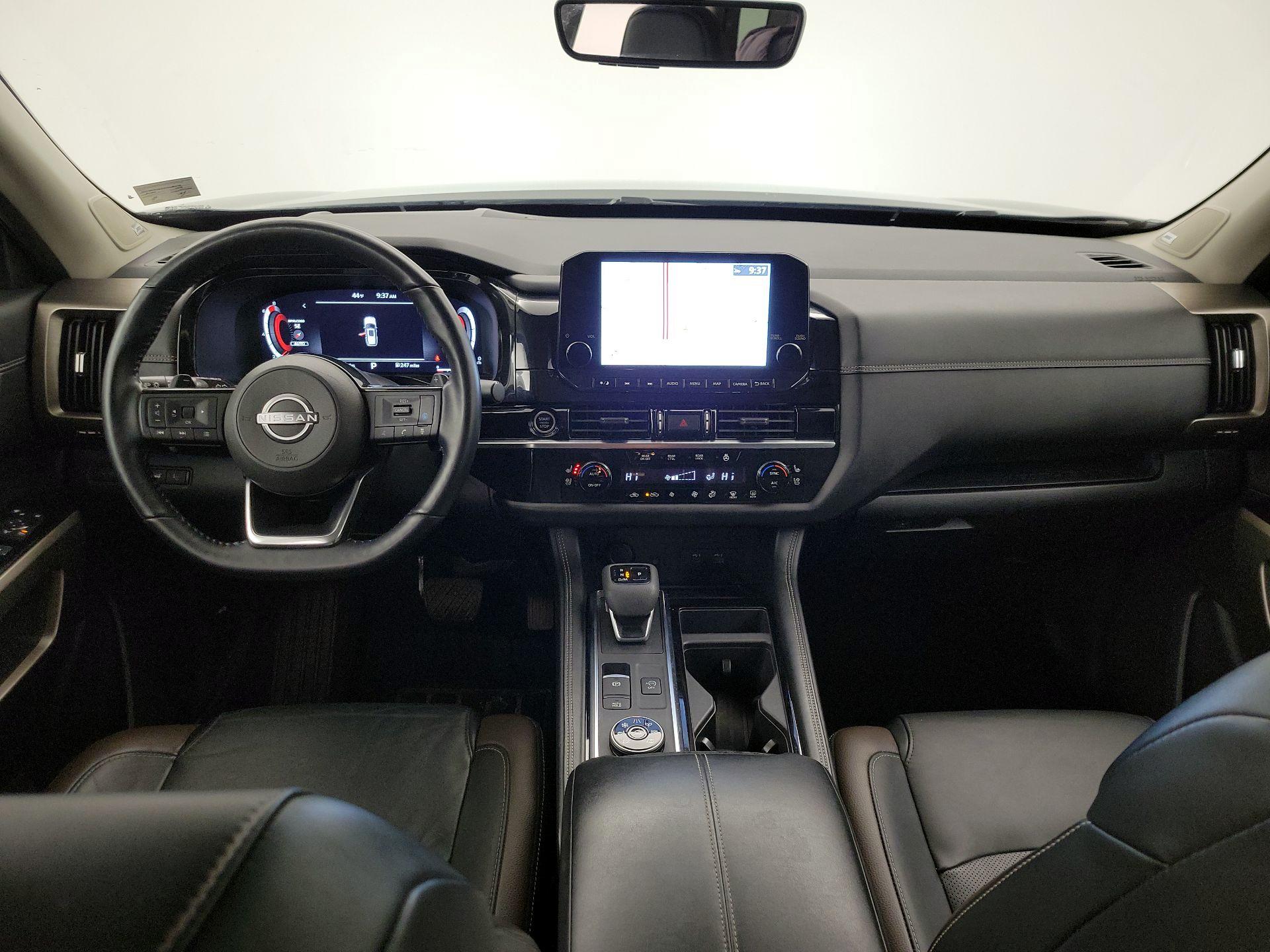 Thumbnail: 2023 Nissan Pathfinder - 9