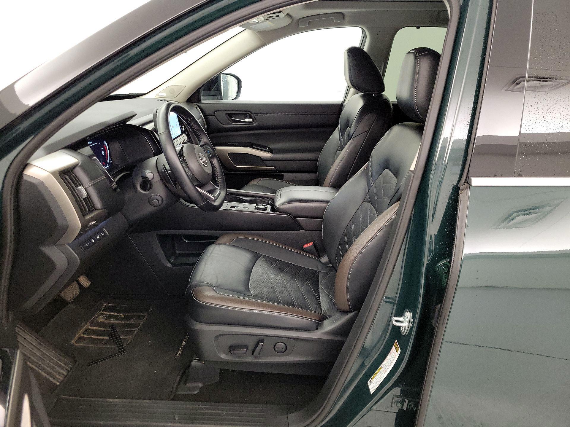 Thumbnail: 2023 Nissan Pathfinder - 11