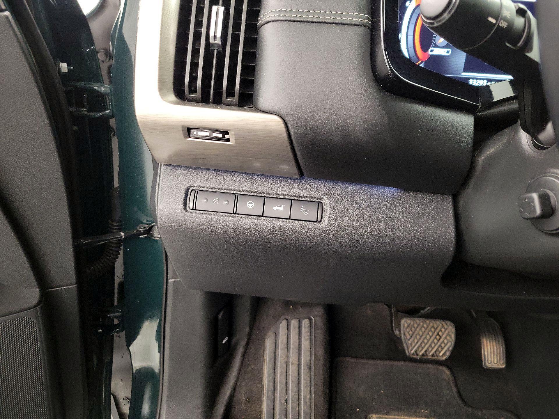 Thumbnail: 2023 Nissan Pathfinder - 13