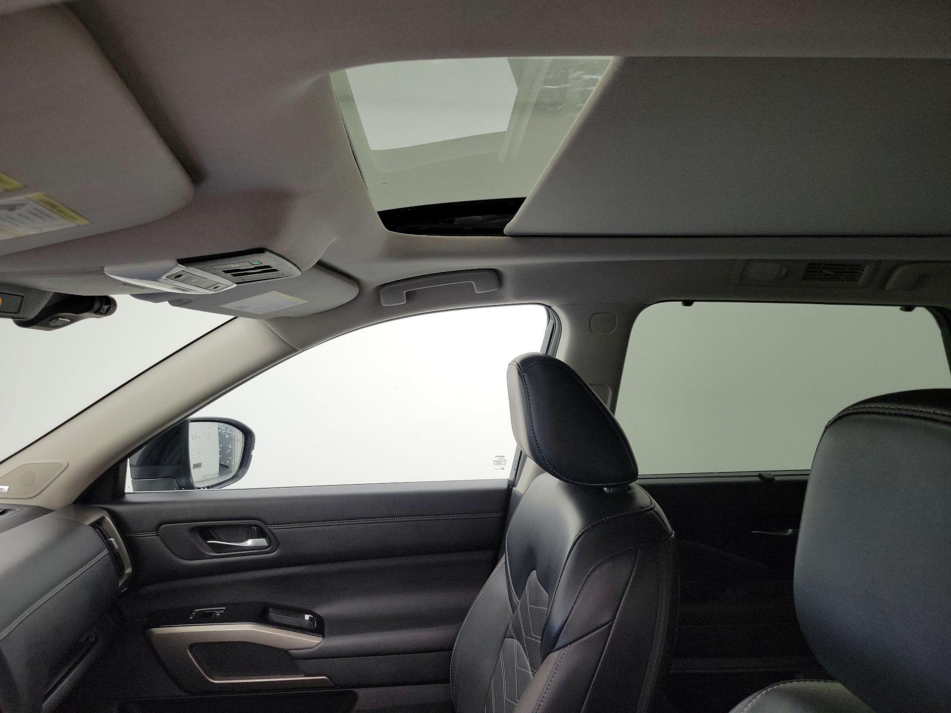 Thumbnail: 2023 Nissan Pathfinder - 20