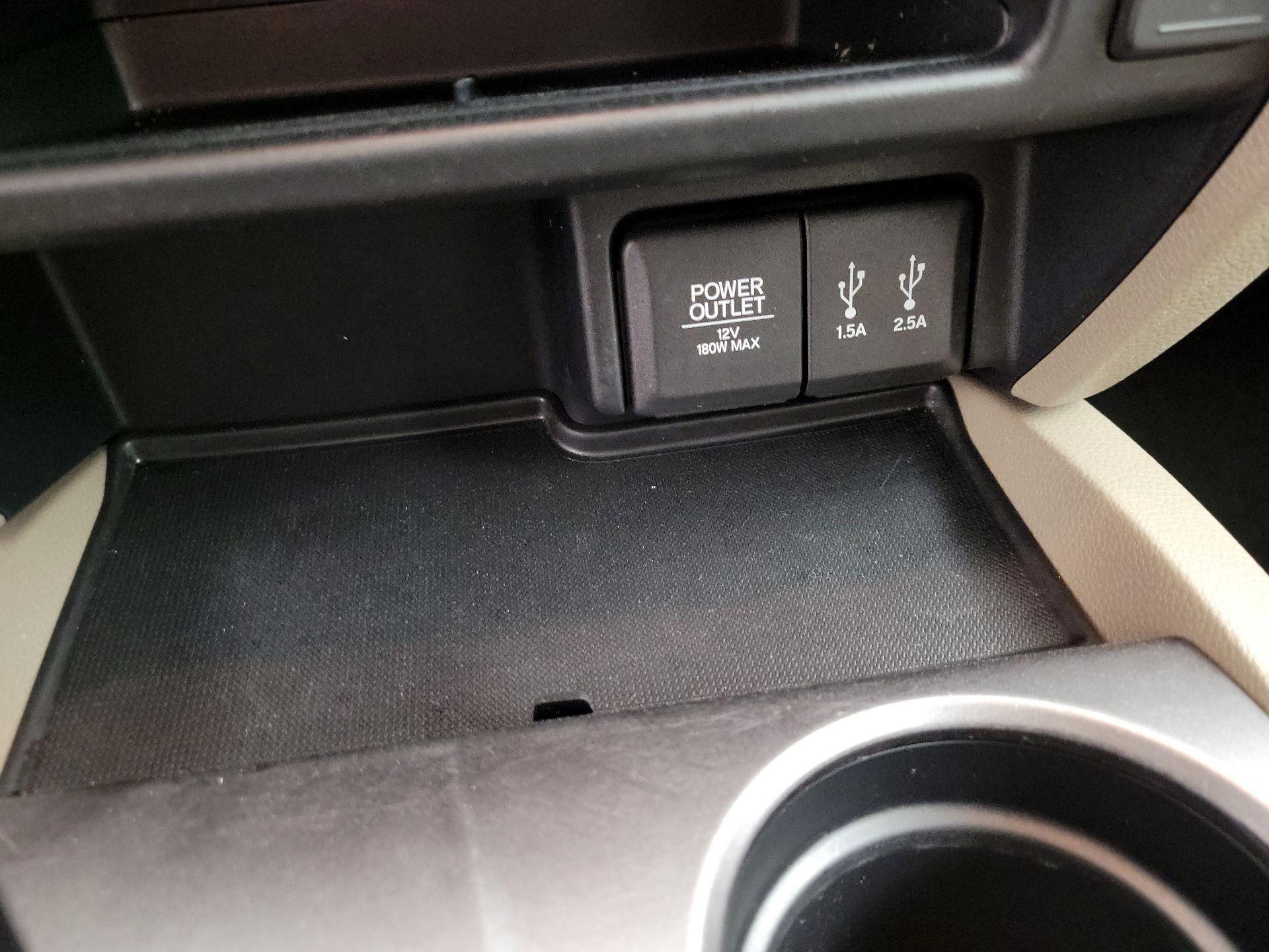 Thumbnail: 2016 Honda Pilot - 18