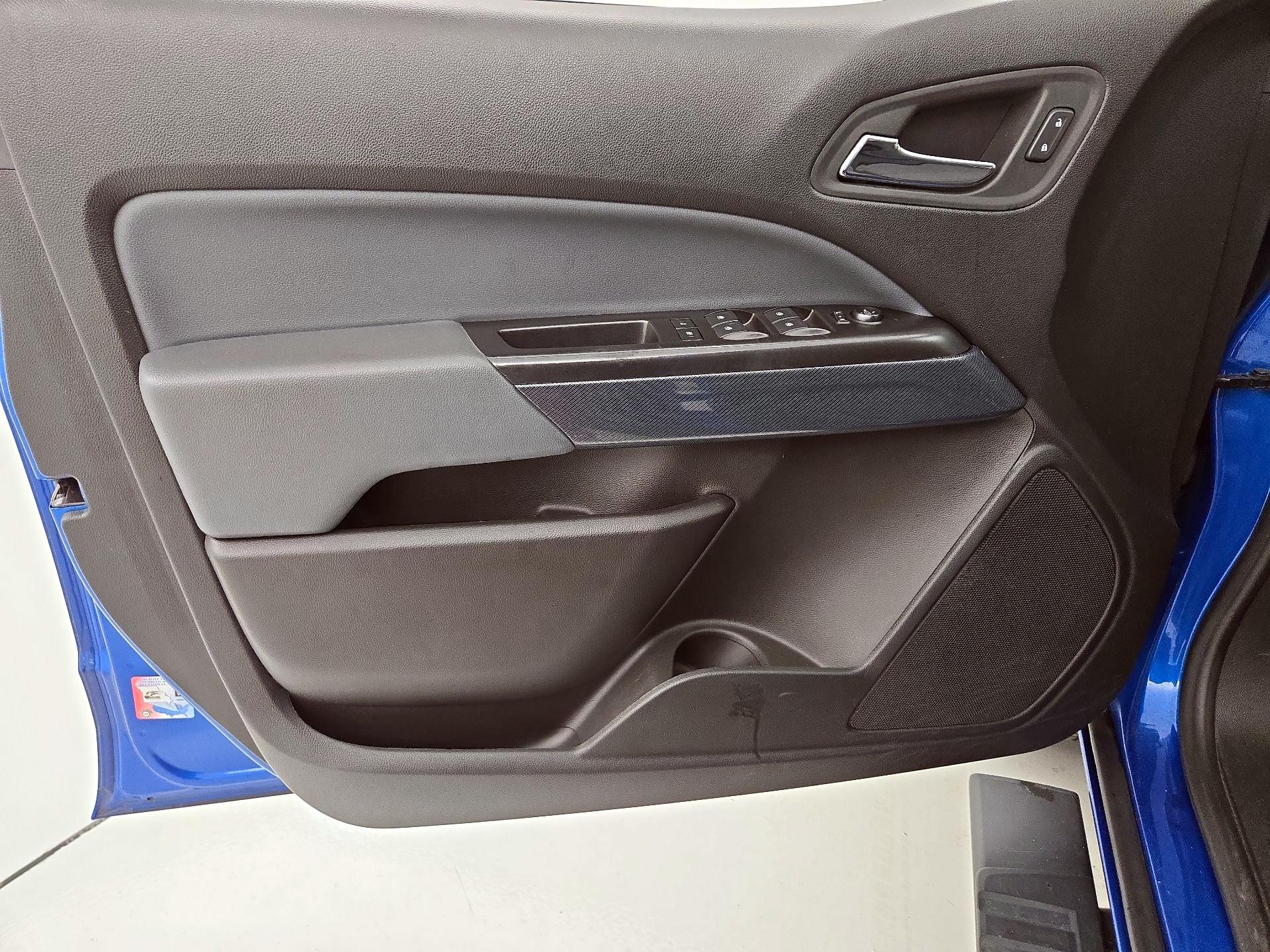 Thumbnail: 2022 Chevrolet Colorado - 12