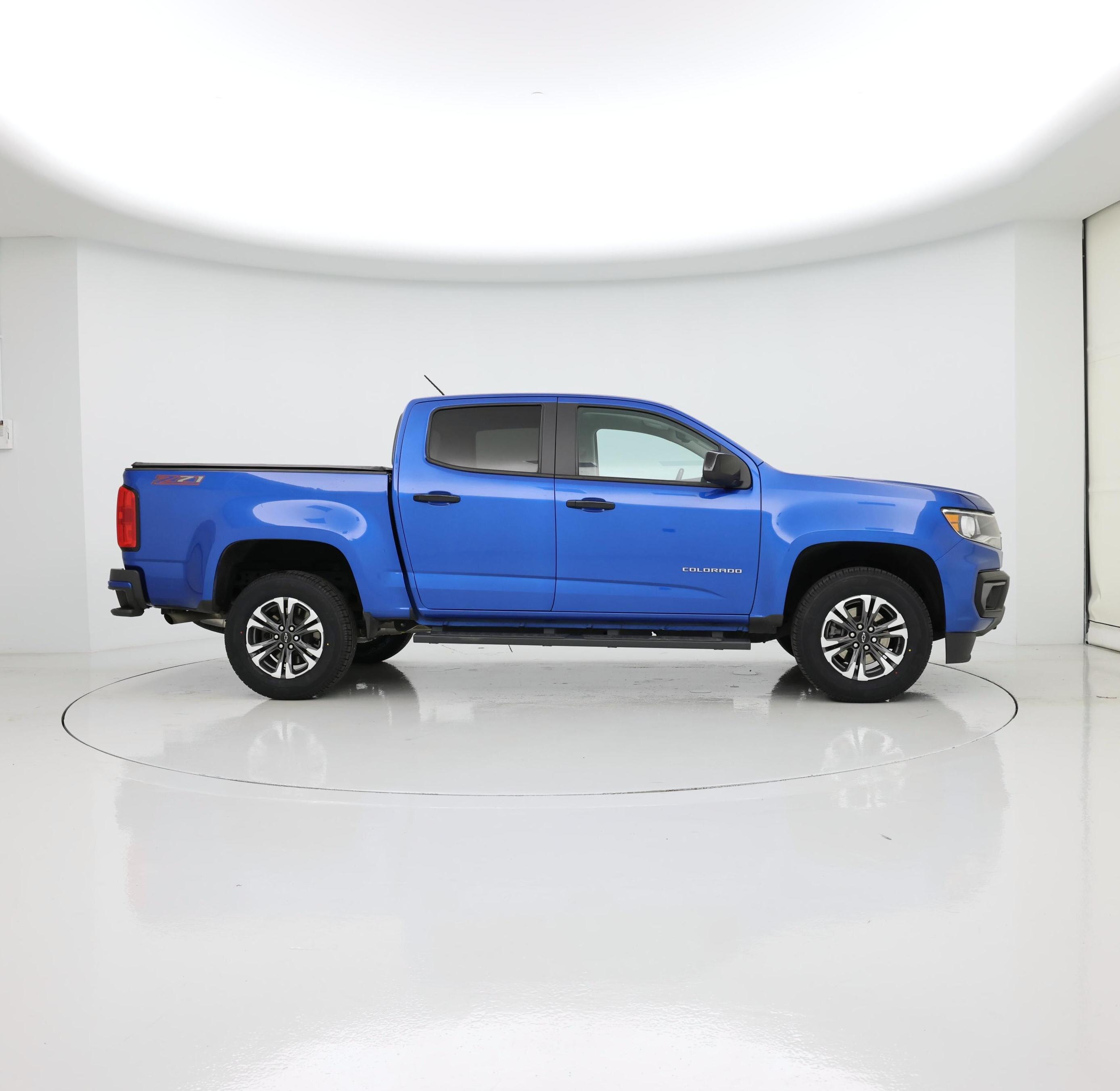 Thumbnail: 2022 Chevrolet Colorado - 7