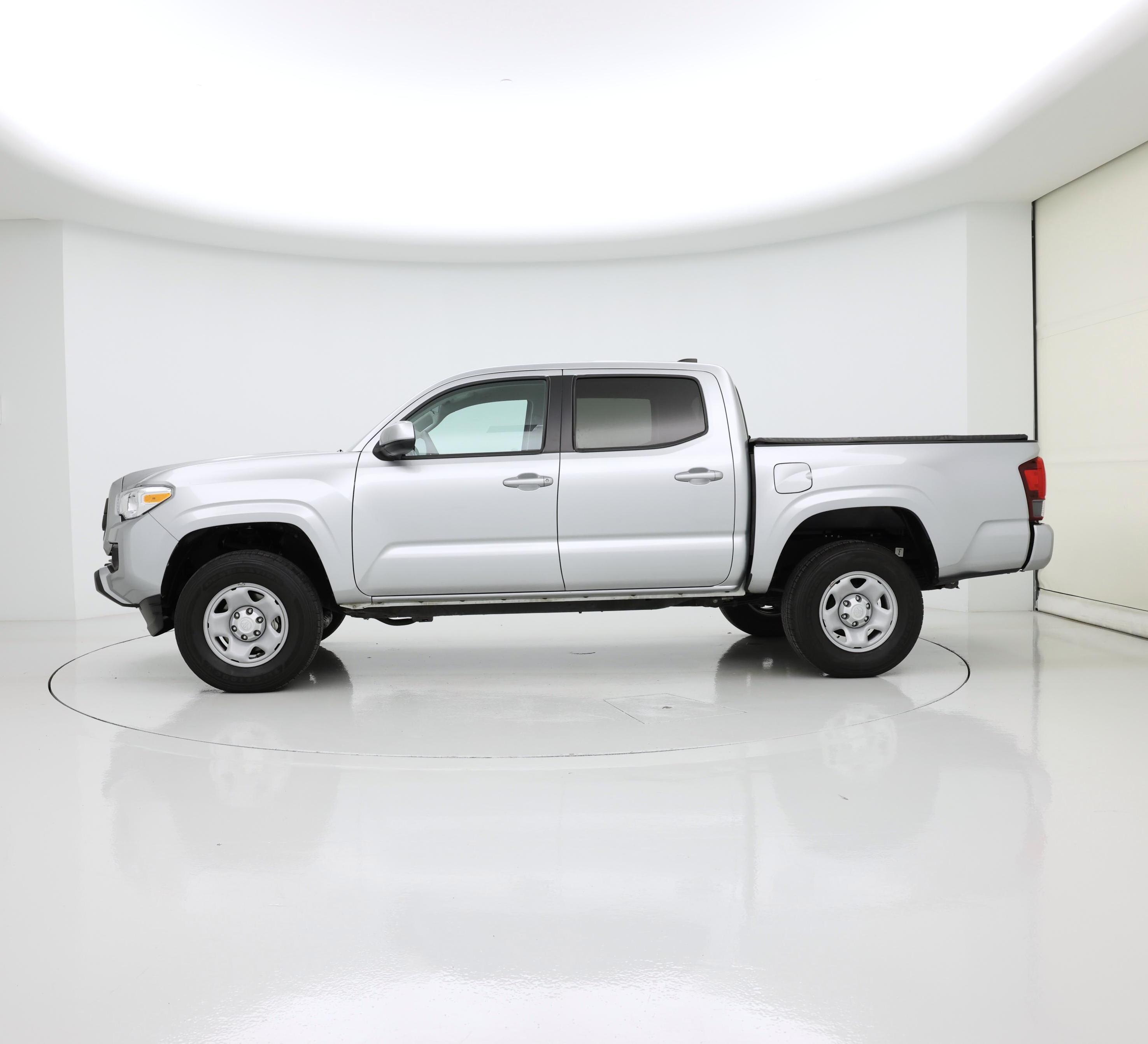 Thumbnail: 2023 Toyota Tacoma - 3