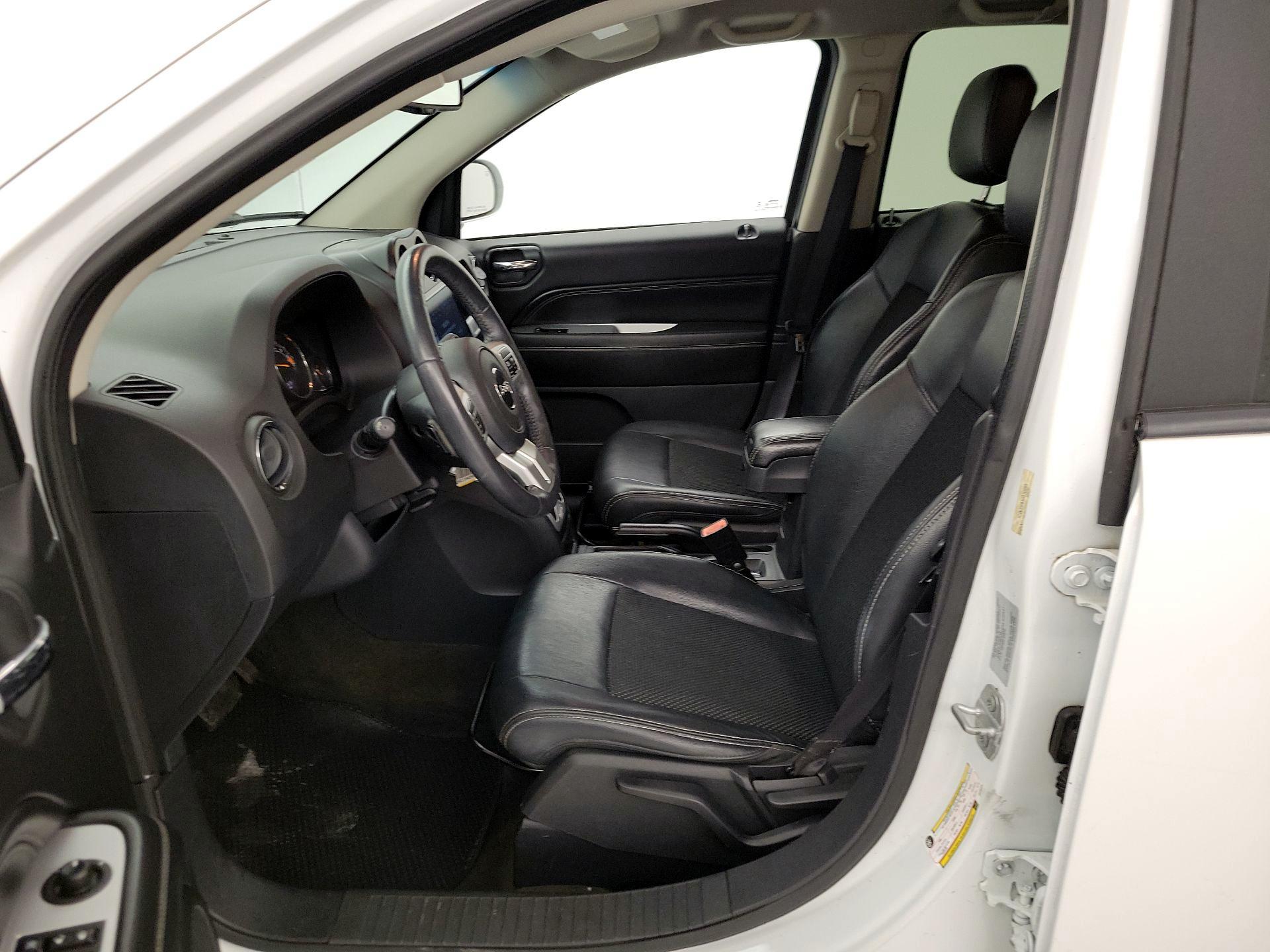 Thumbnail: 2016 Jeep Compass - 11