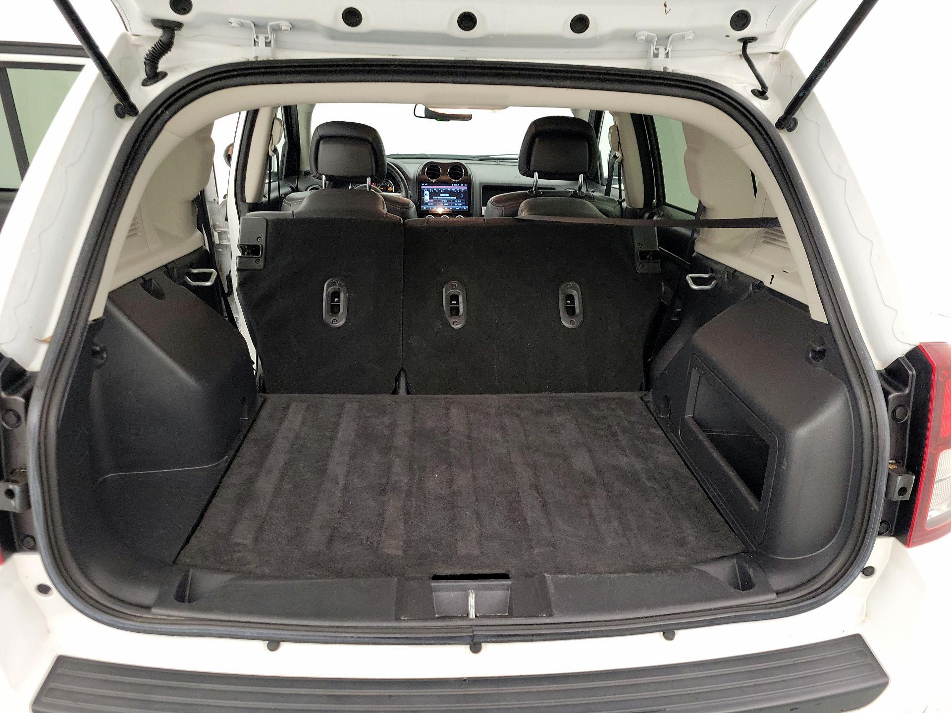 Thumbnail: 2016 Jeep Compass - 20