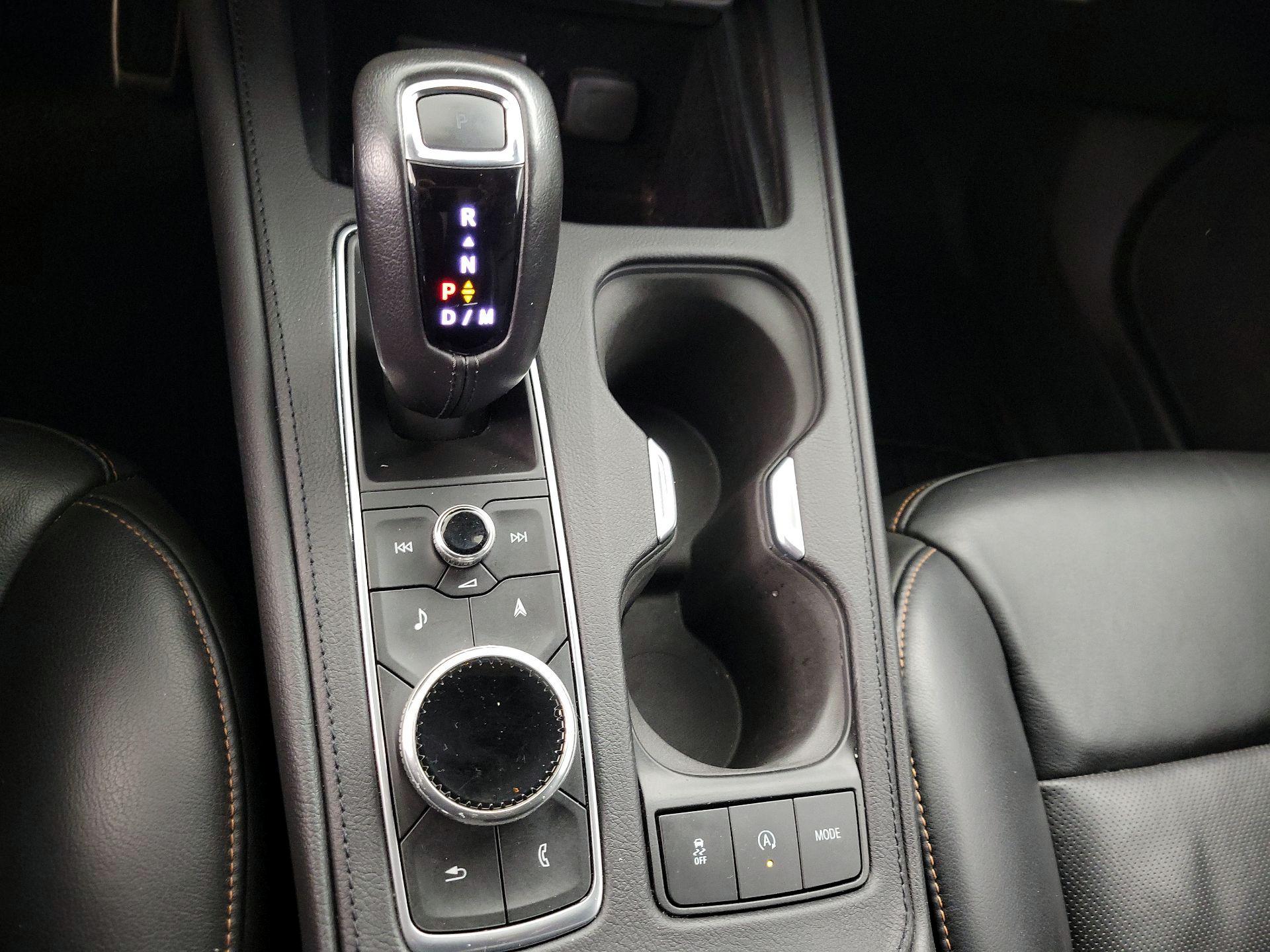 Thumbnail: 2019 Cadillac XT4 - 18