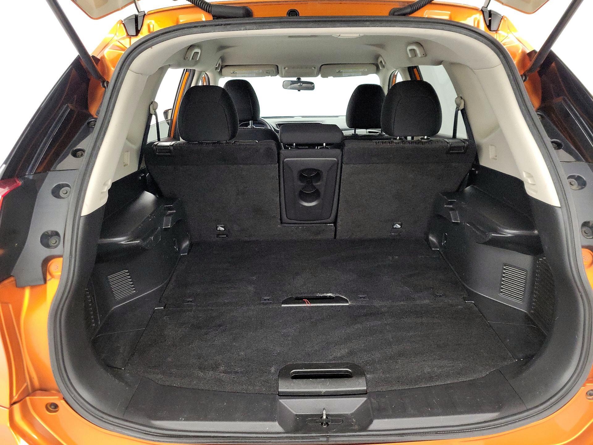 Thumbnail: 2017 Nissan Rogue - 20