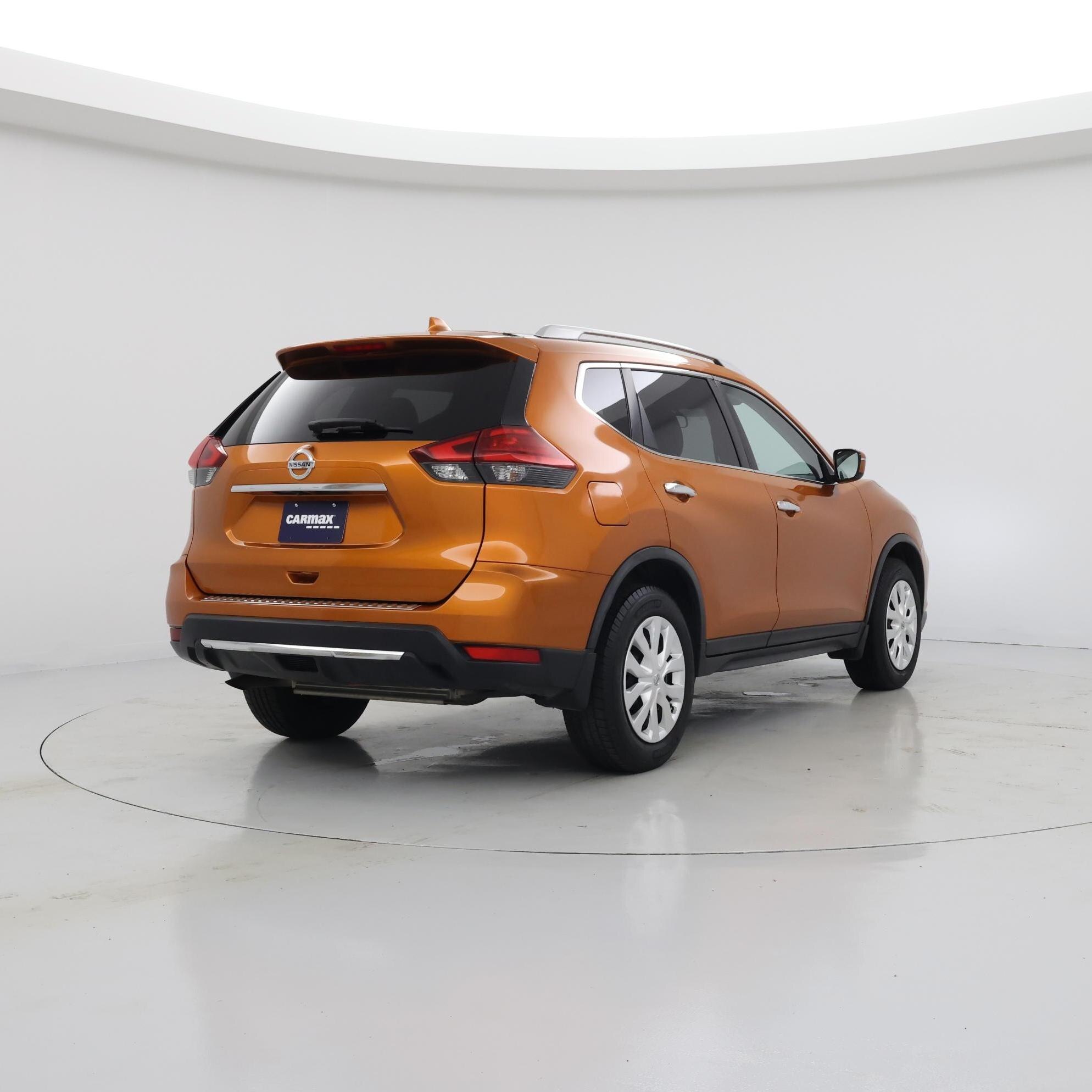 Thumbnail: 2017 Nissan Rogue - 8