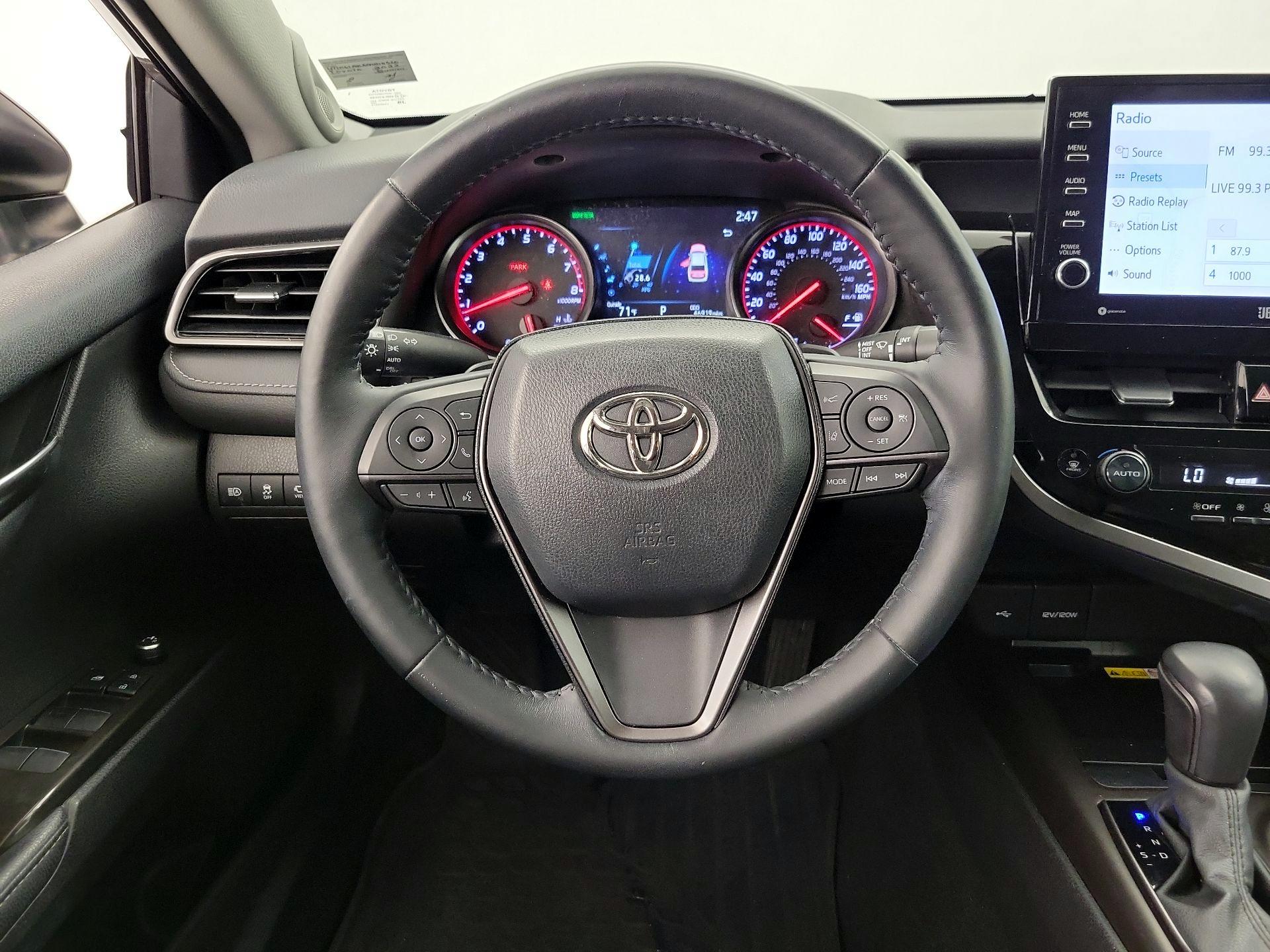 Thumbnail: 2022 Toyota Camry - 10