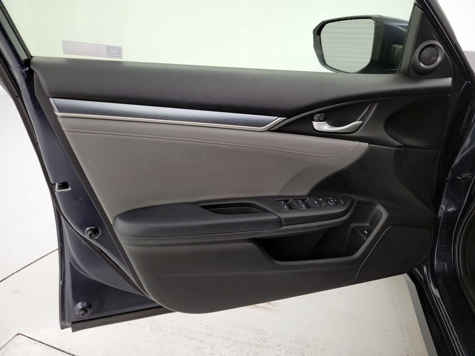 Thumbnail: 2018 Honda Civic - 12