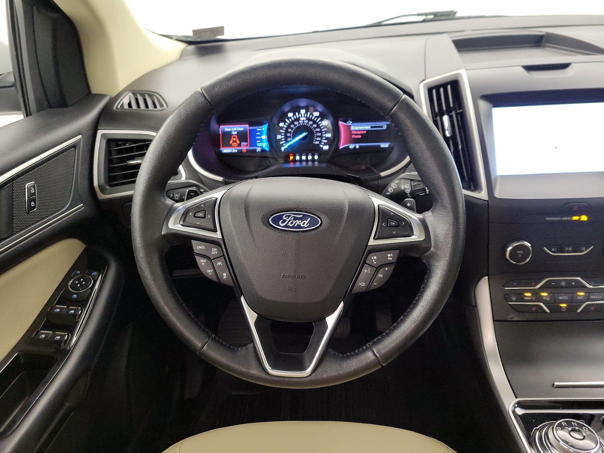 Thumbnail: 2020 Ford Edge - 10