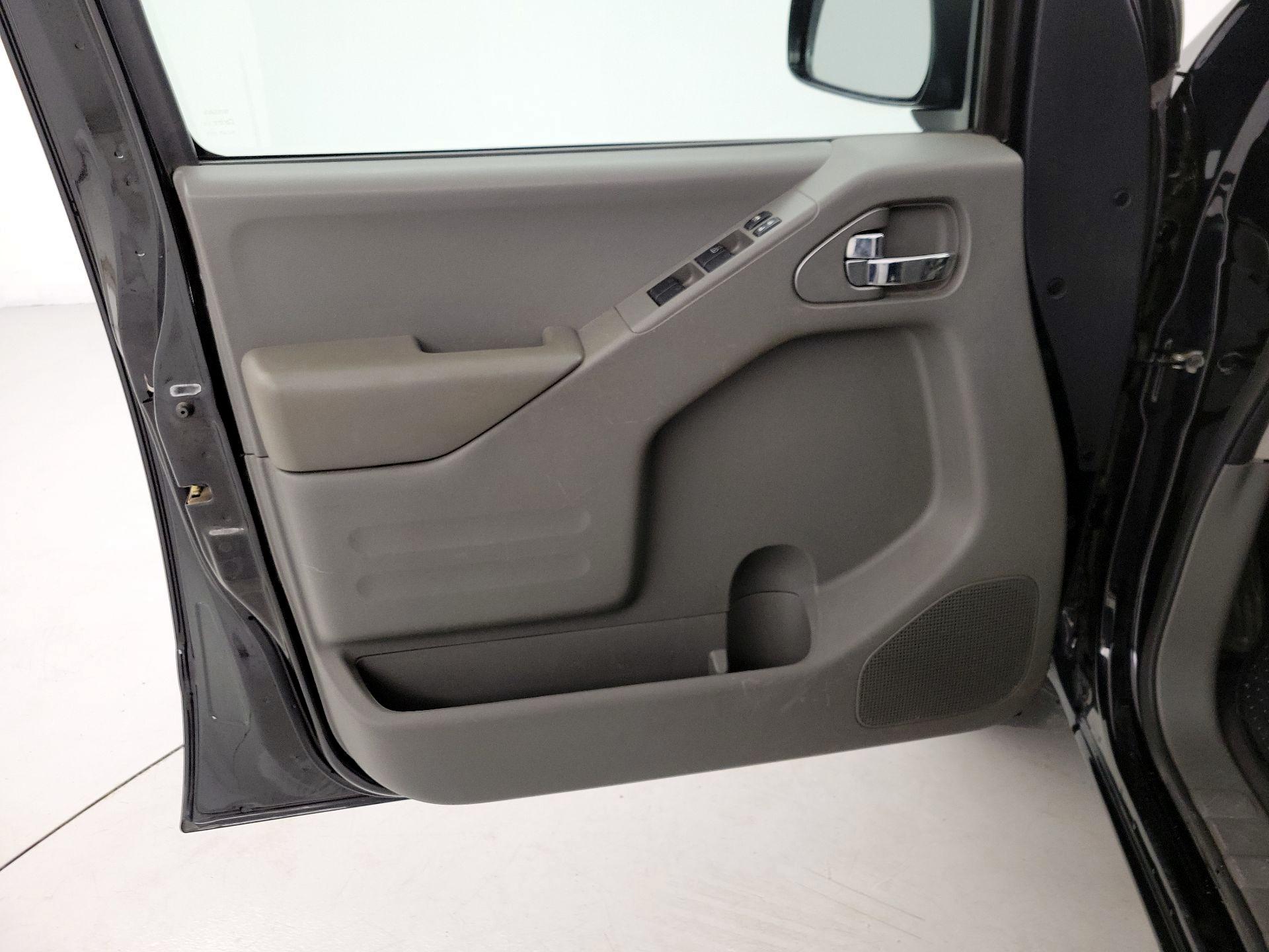 Thumbnail: 2019 Nissan Frontier - 12