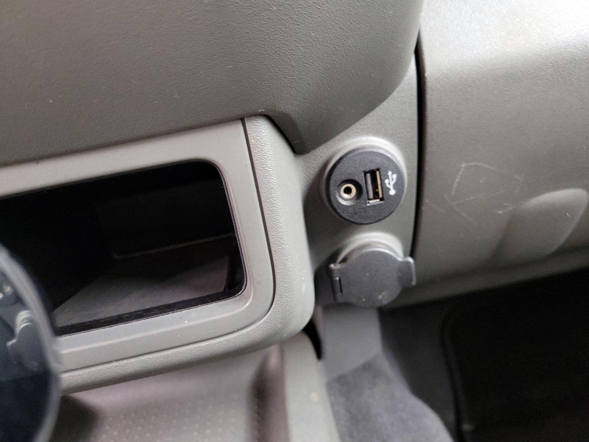 Thumbnail: 2019 Nissan Frontier - 18