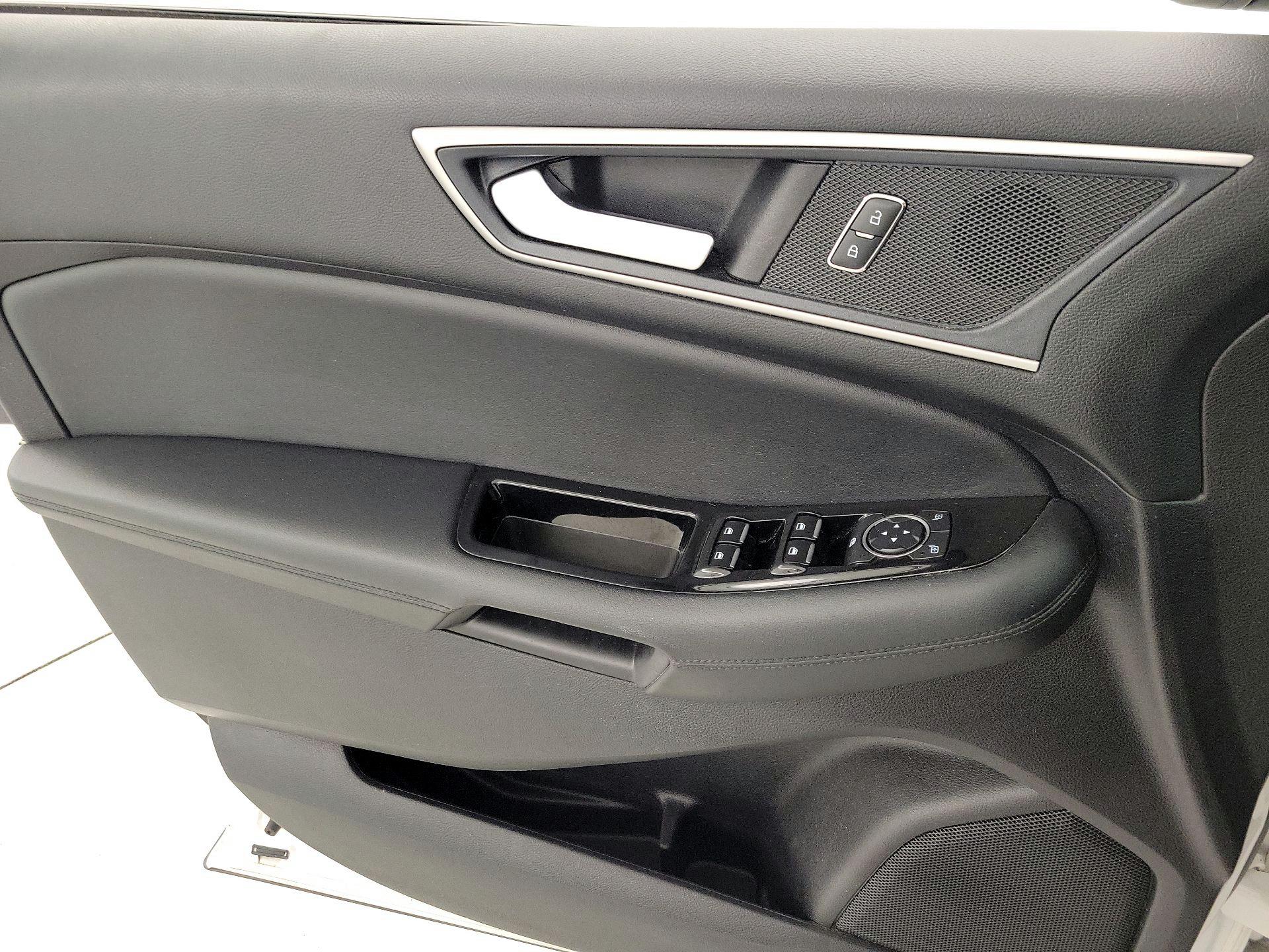 Thumbnail: 2018 Ford Edge - 12